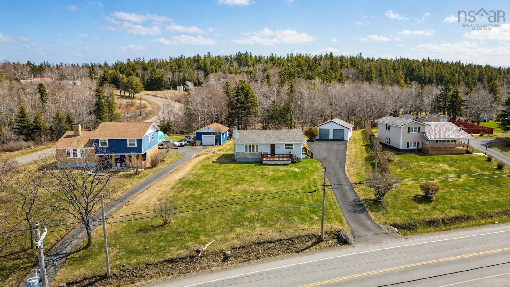 $339,900.00: 2190 Highway 28, South Bar