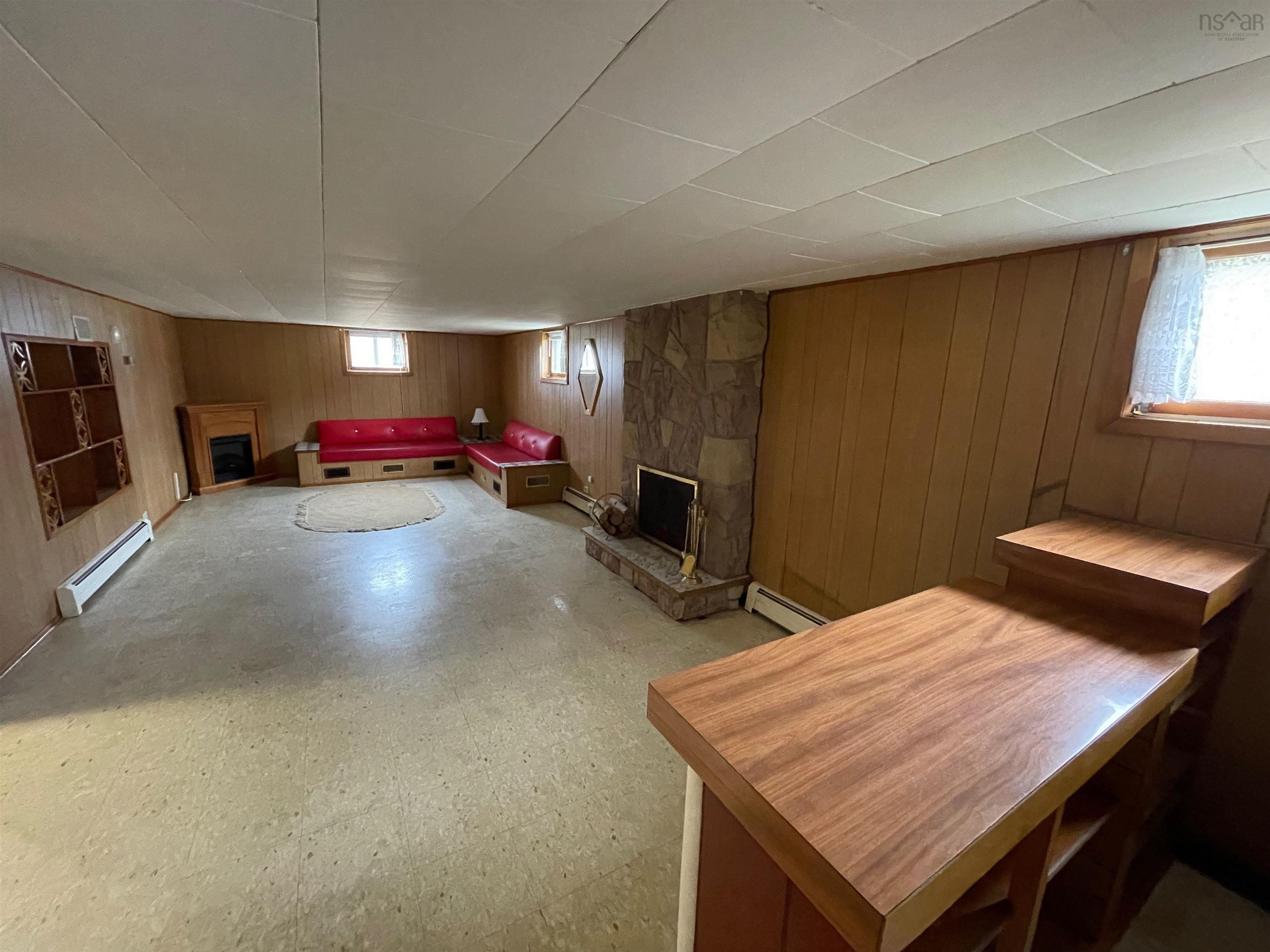 $339,900.00: 2190 Highway 28, South Bar