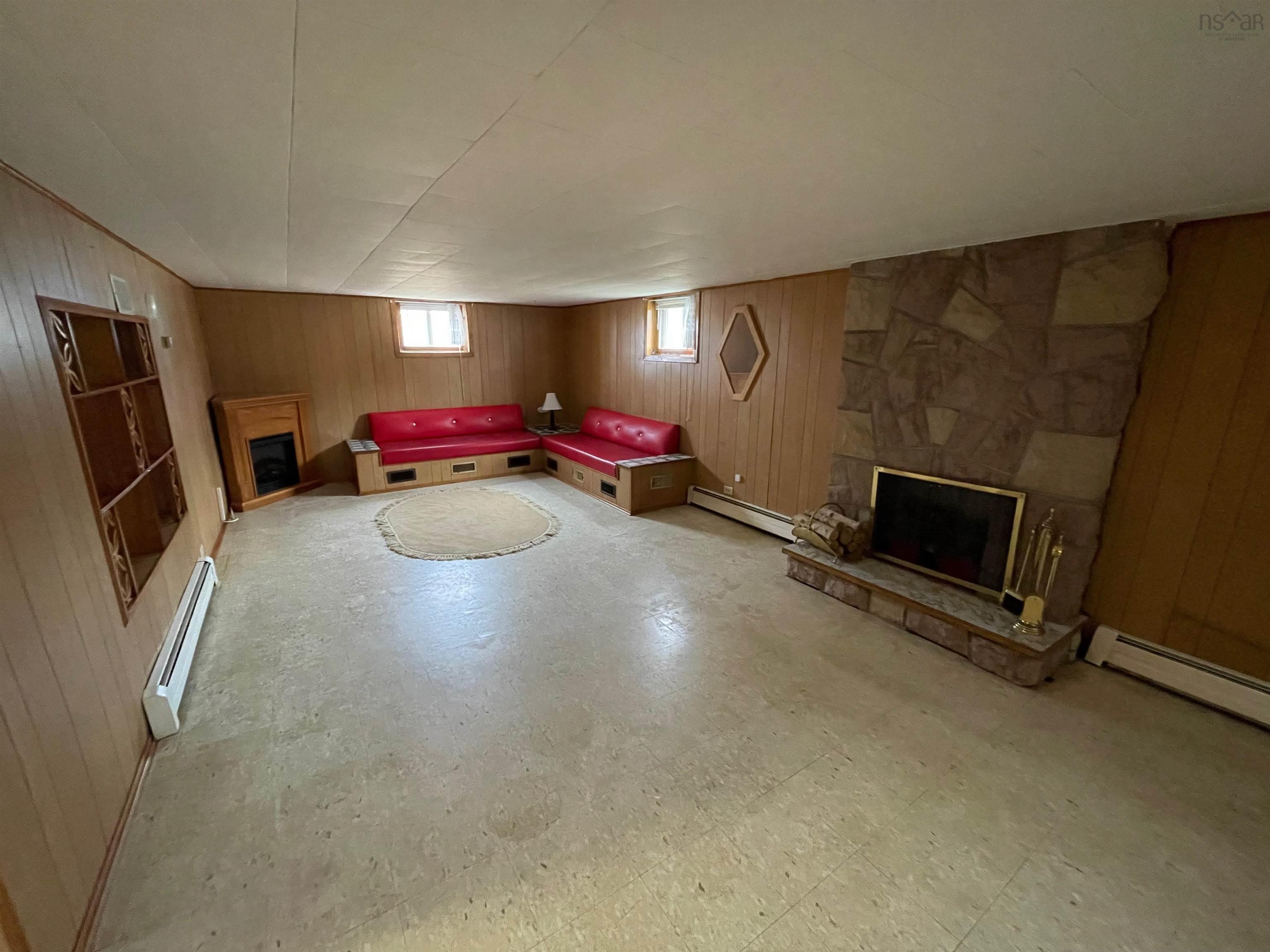 $339,900.00: 2190 Highway 28, South Bar