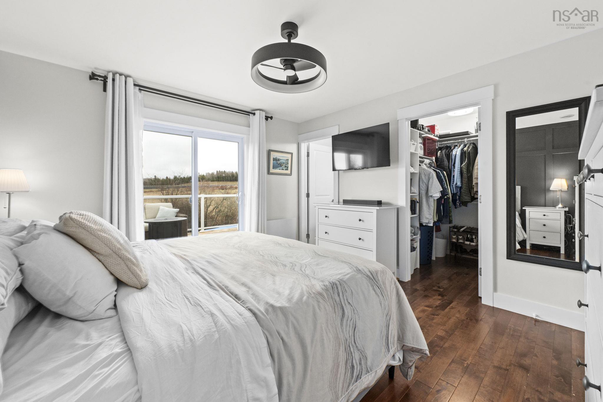 $649,900.00: 160 Underwood Road, Garlands Crossing