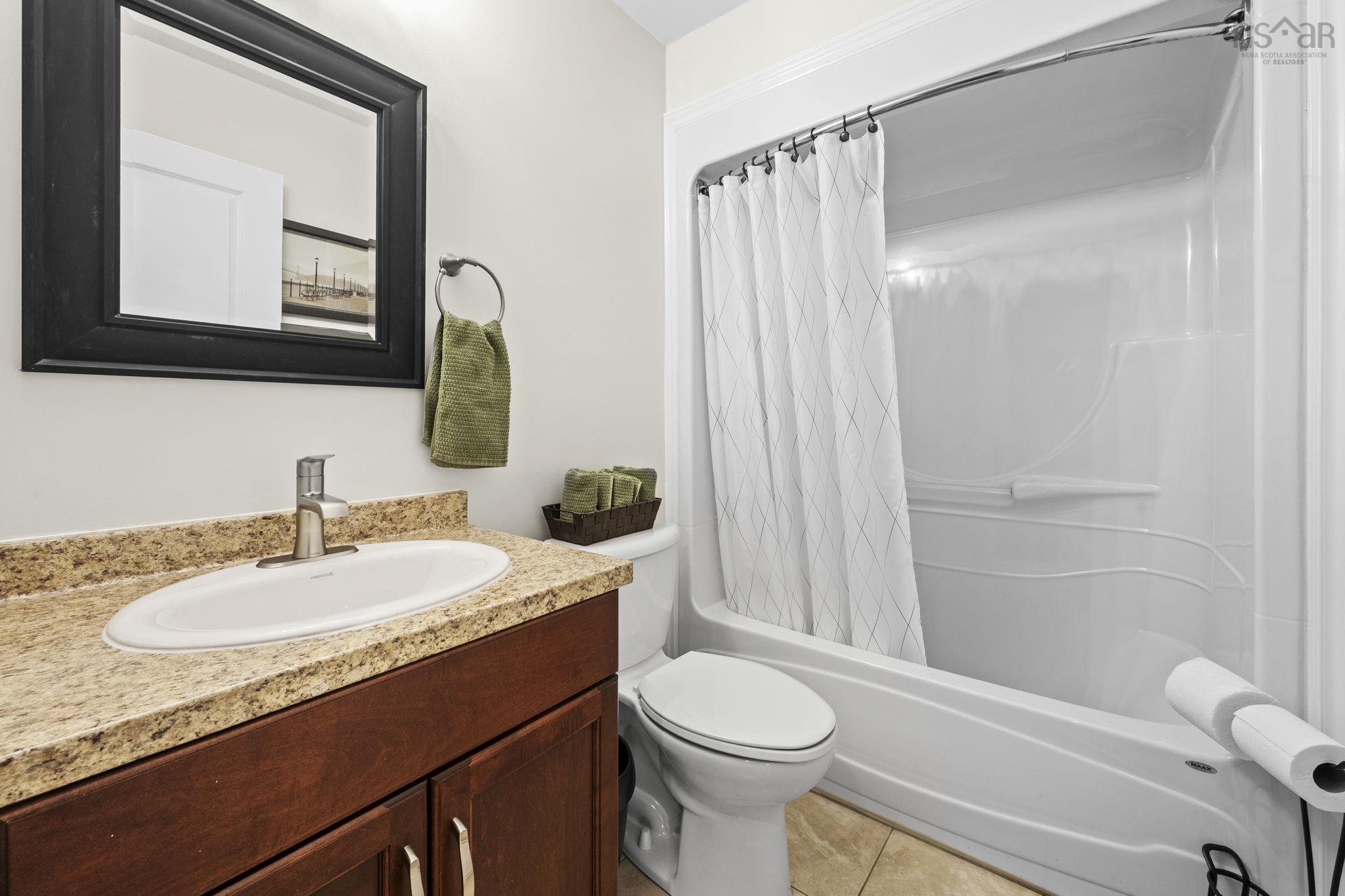 $649,900.00: 160 Underwood Road, Garlands Crossing