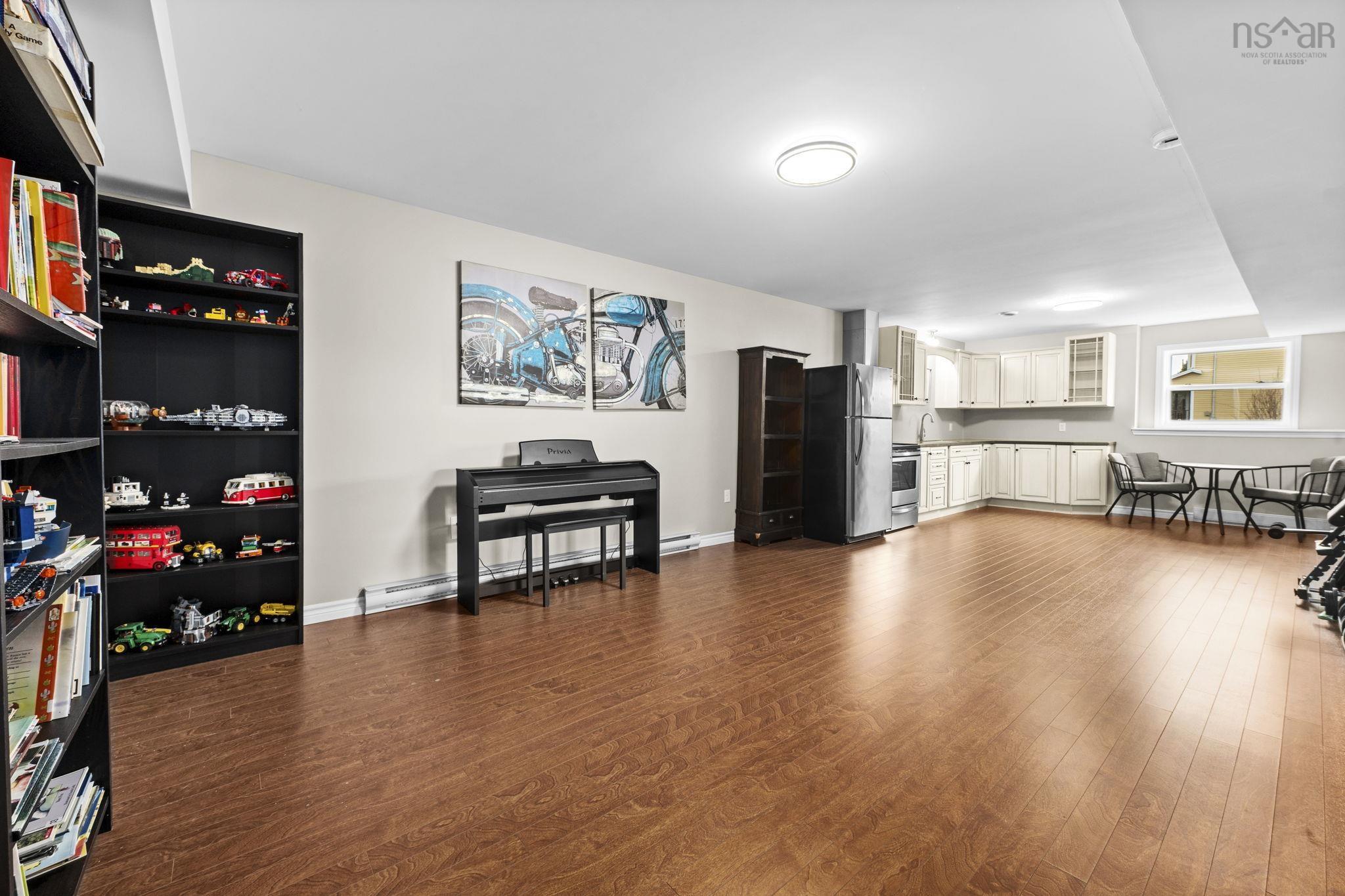 $649,900.00: 160 Underwood Road, Garlands Crossing