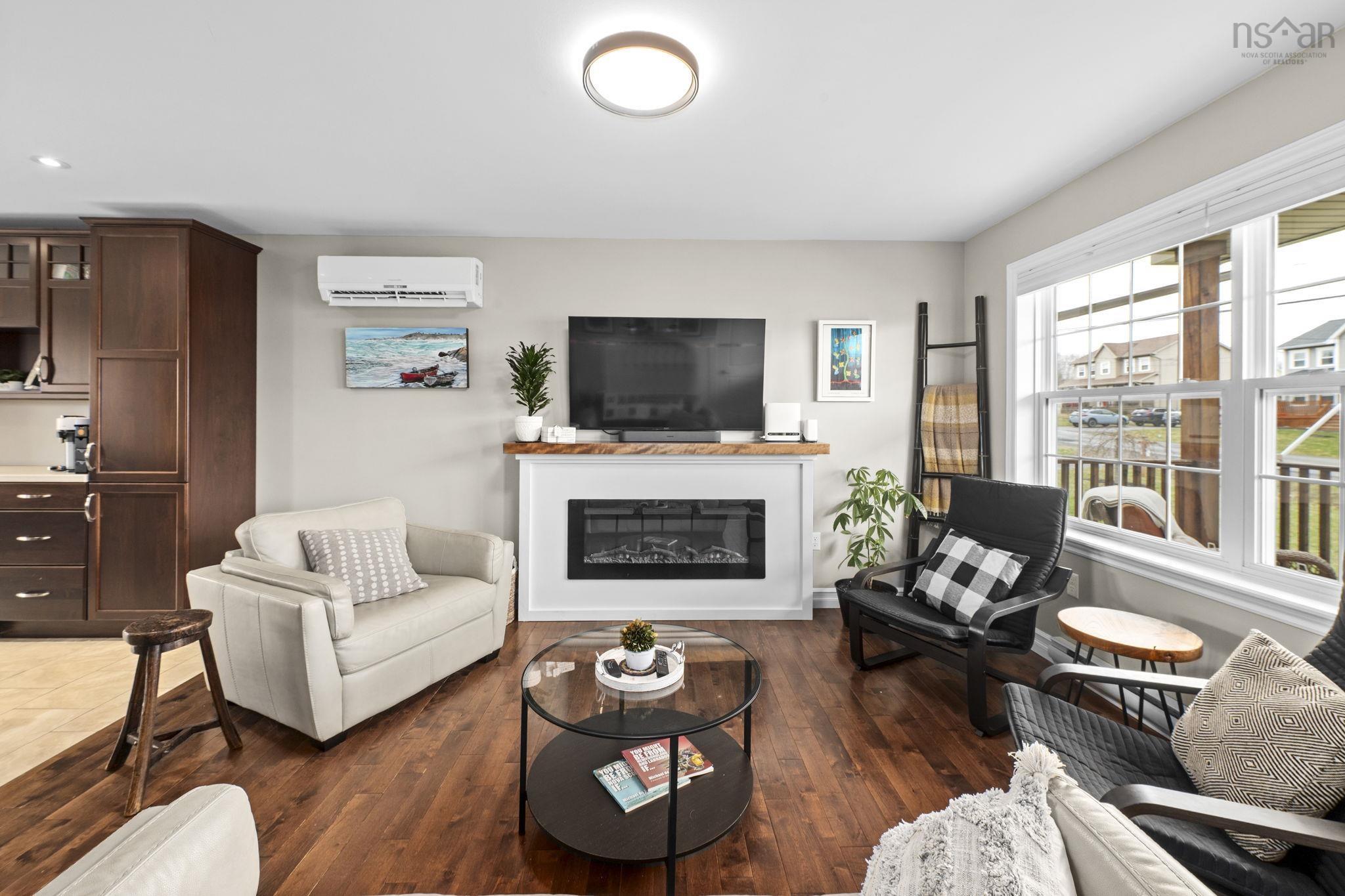 $649,900.00: 160 Underwood Road, Garlands Crossing