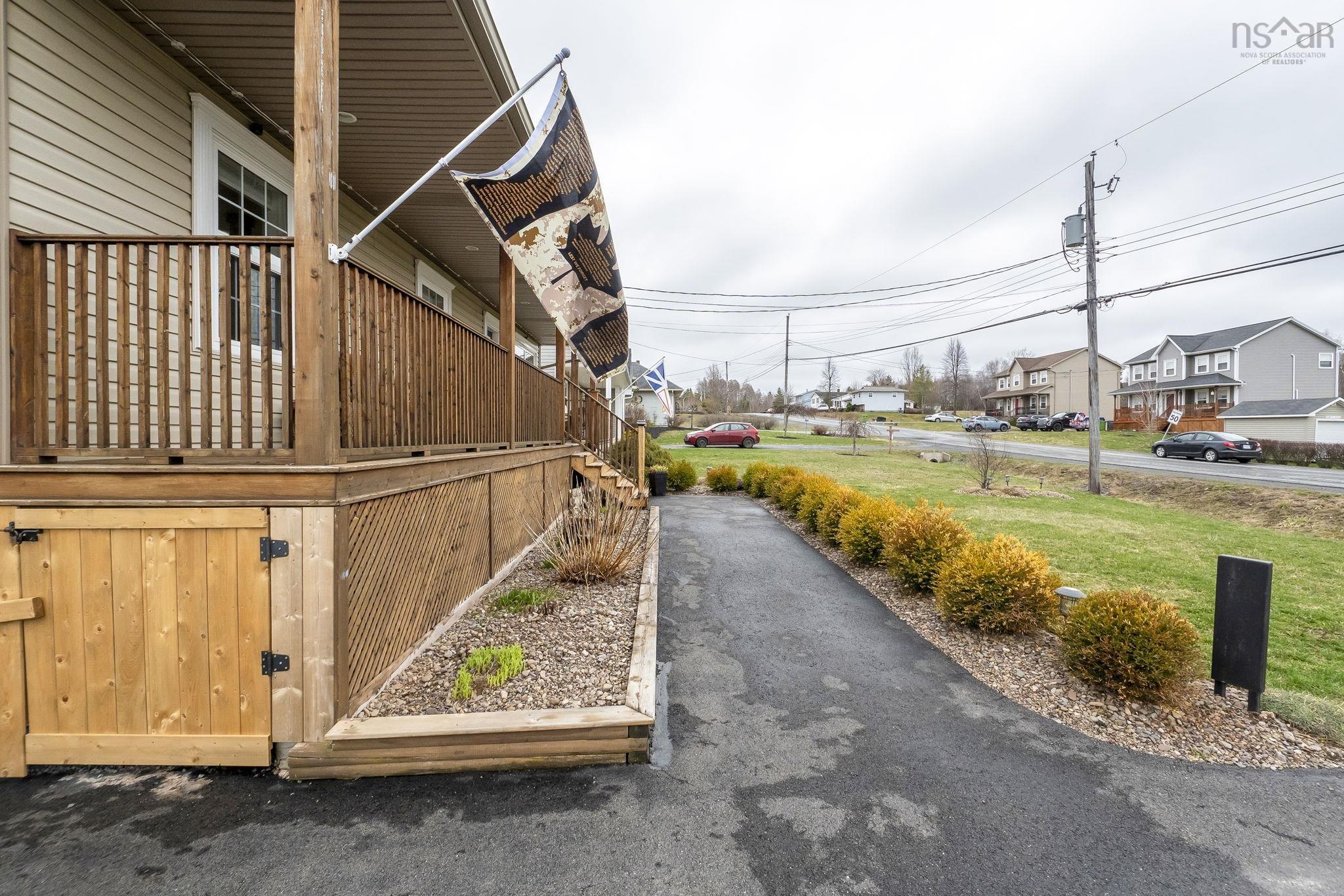 $649,900.00: 160 Underwood Road, Garlands Crossing