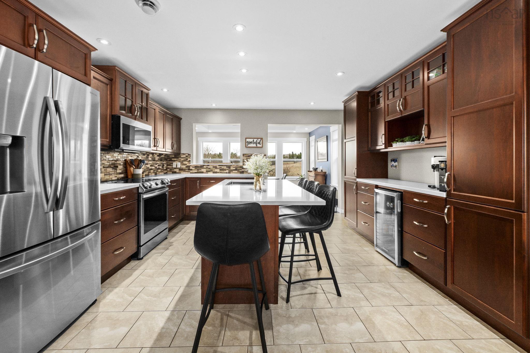 $649,900.00: 160 Underwood Road, Garlands Crossing