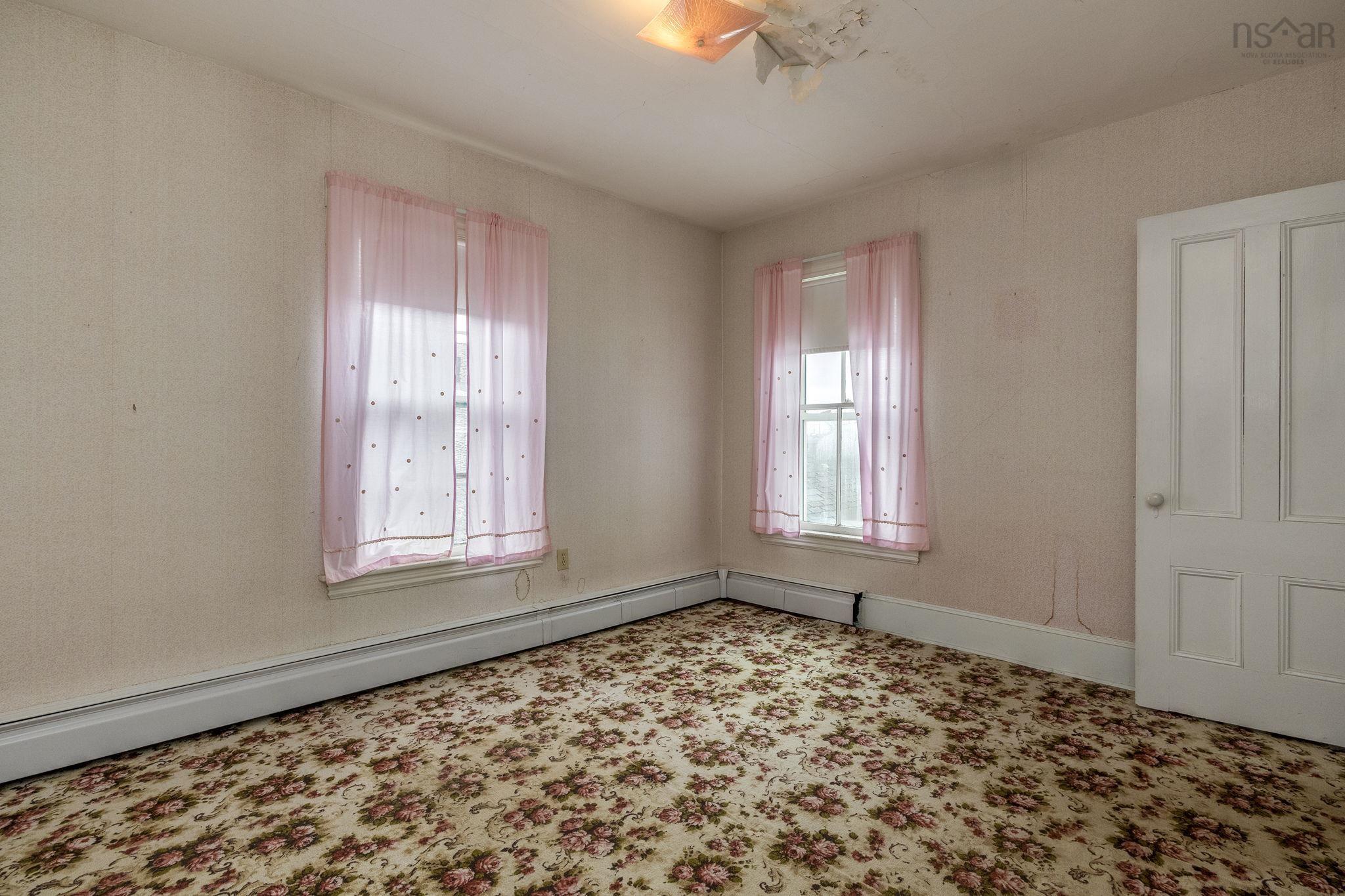 $225,000.00: 60 Commercial Street, Middleton