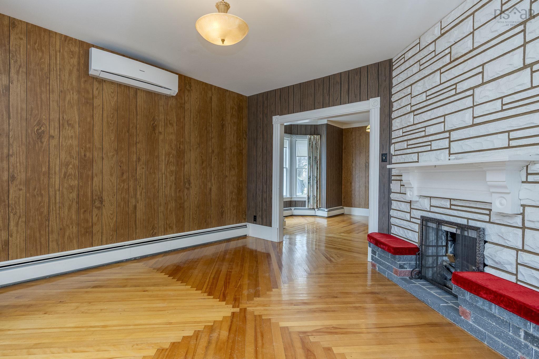 $225,000.00: 60 Commercial Street, Middleton