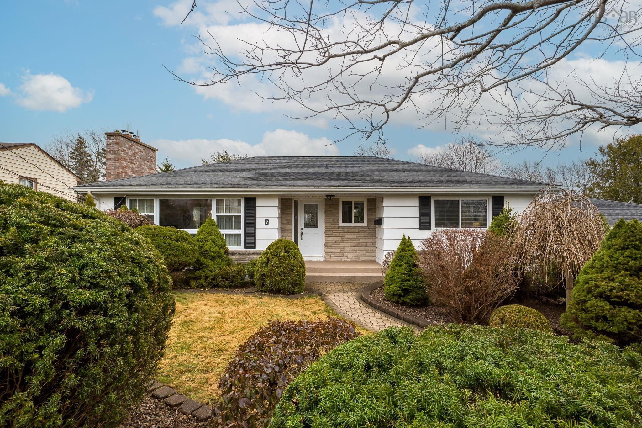 7 Lincoln Drive, Bedford, NS (MLS® 202608184)