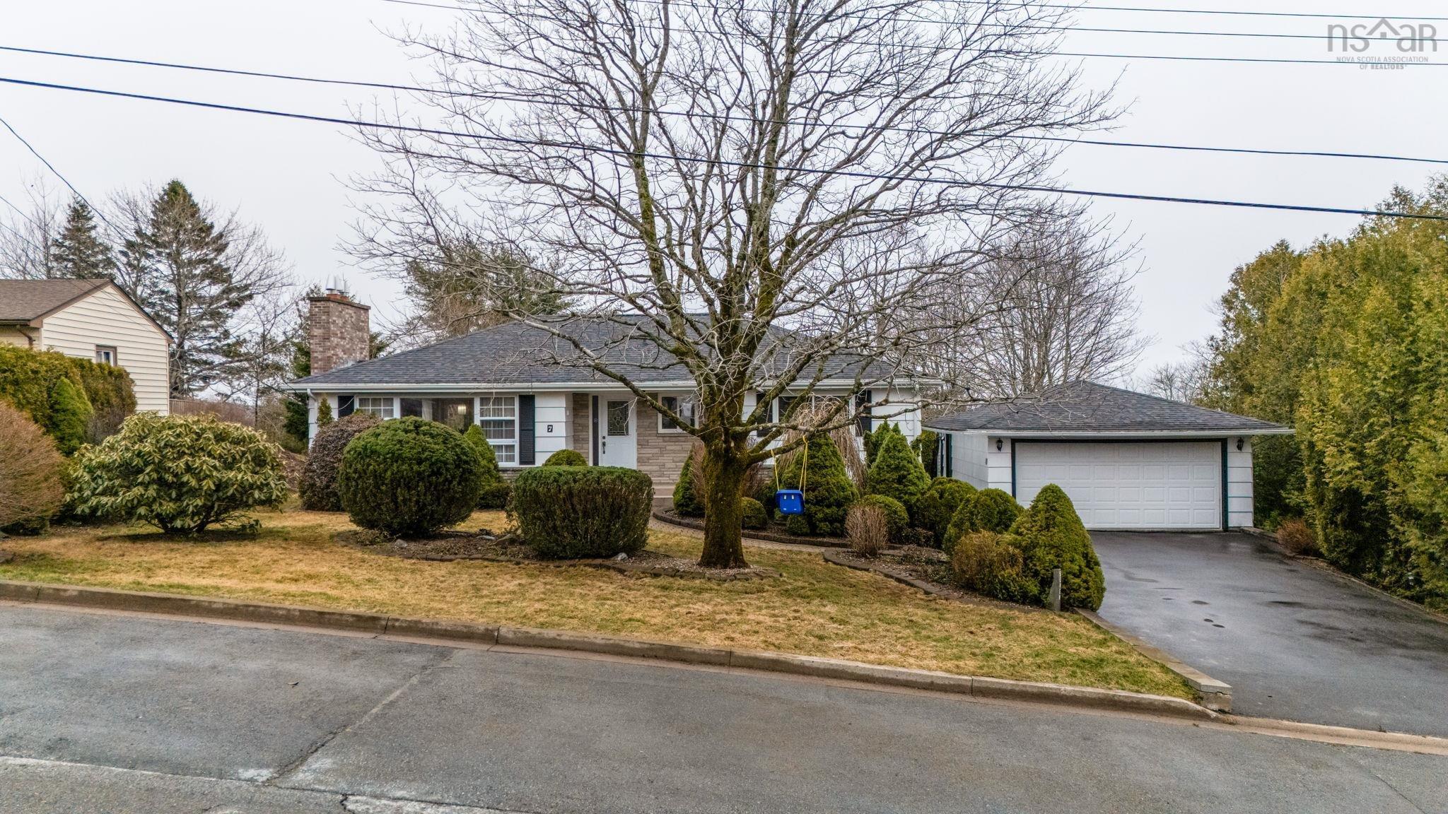 7 Lincoln Drive, Bedford, NS (MLS 202608184)