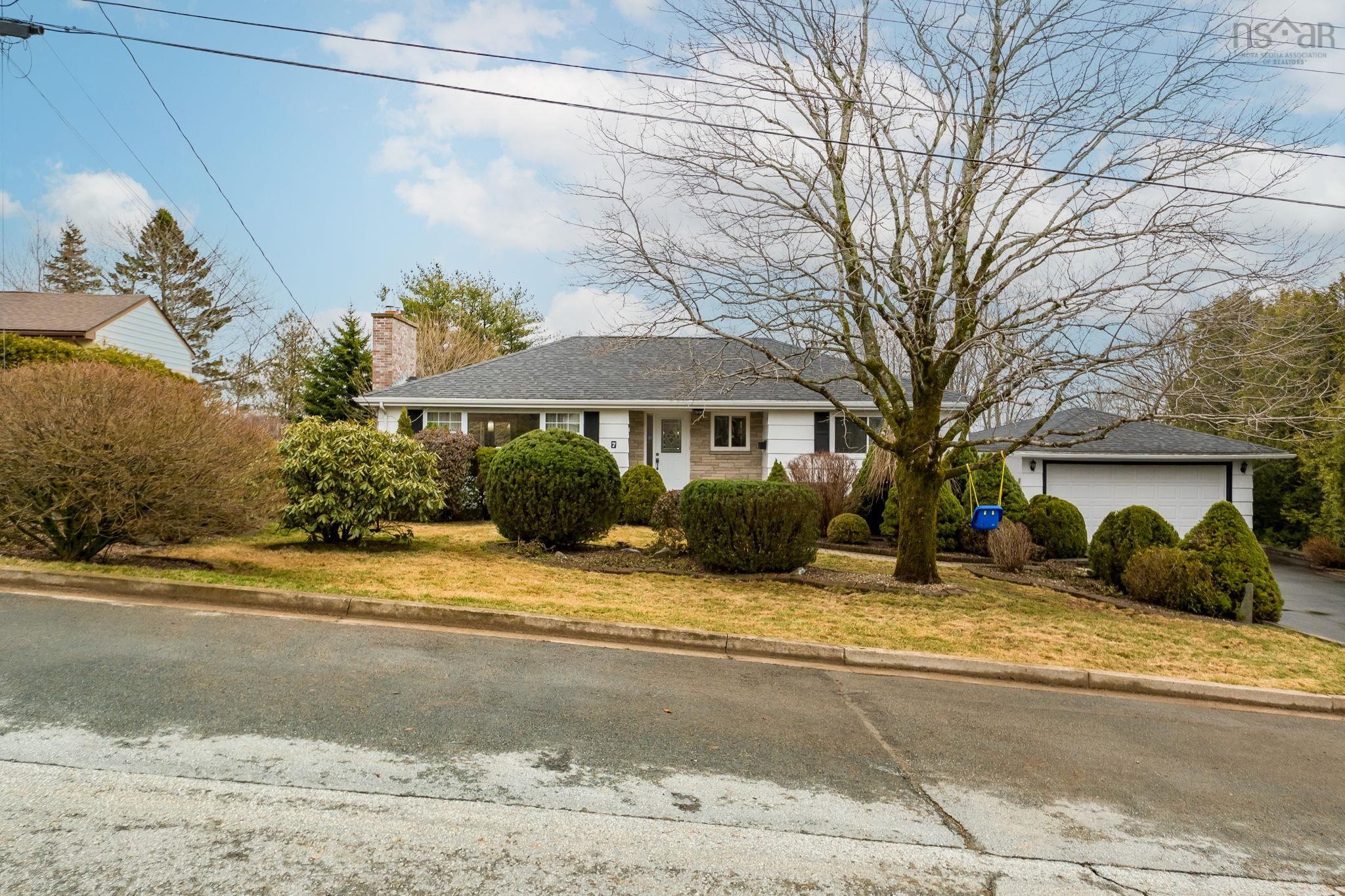 7 Lincoln Drive, Bedford, NS (MLS 202608184)