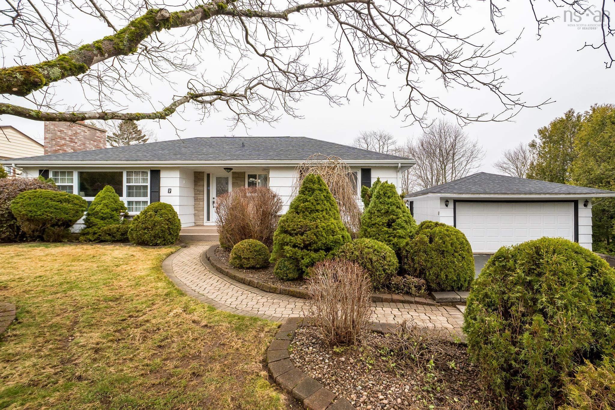 7 Lincoln Drive, Bedford, NS (MLS 202608184)