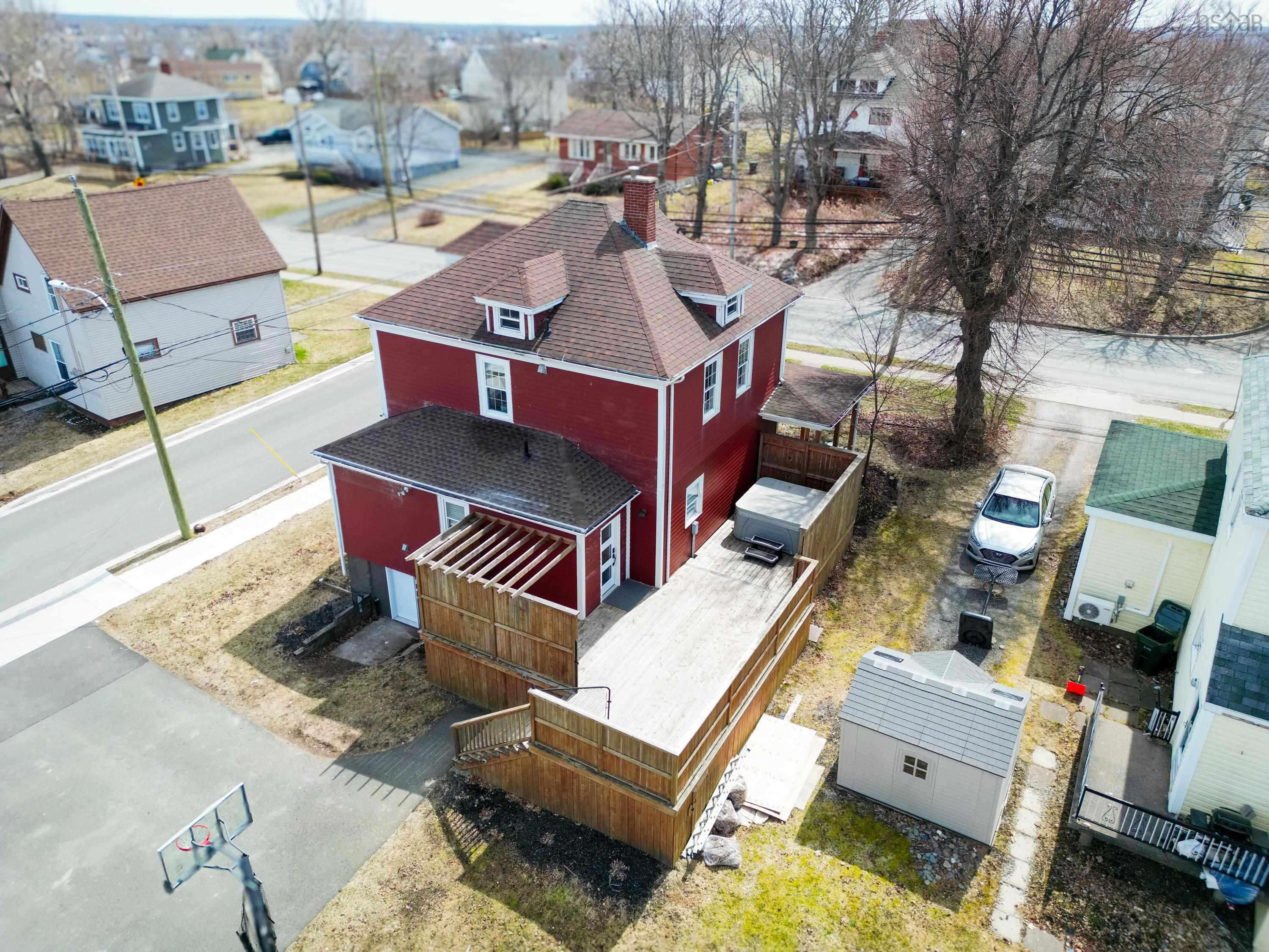 $399,900.00: 760 Main Street, Glace Bay