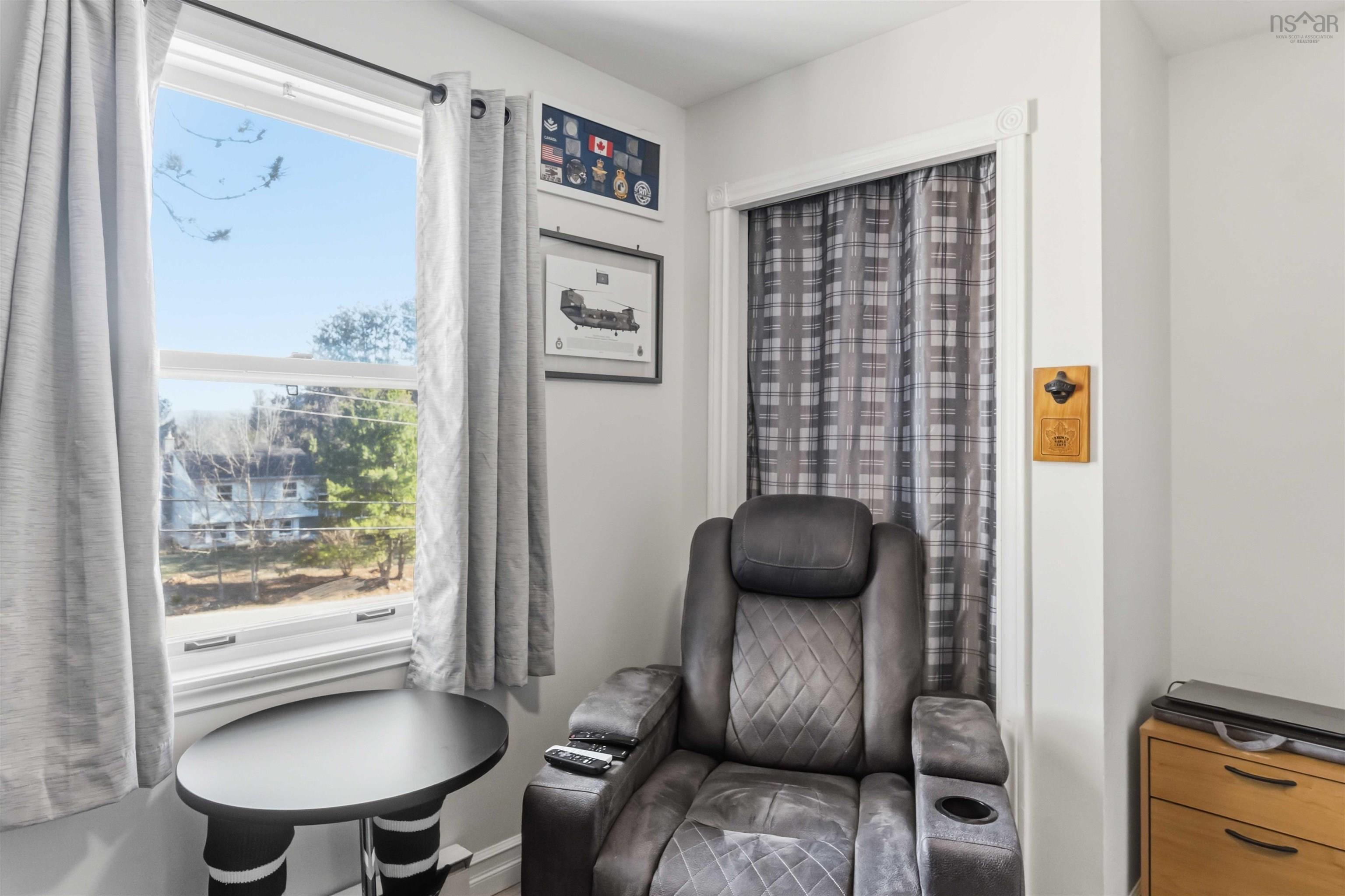 $469,905.00: 909 Shawn Drive, Kingston