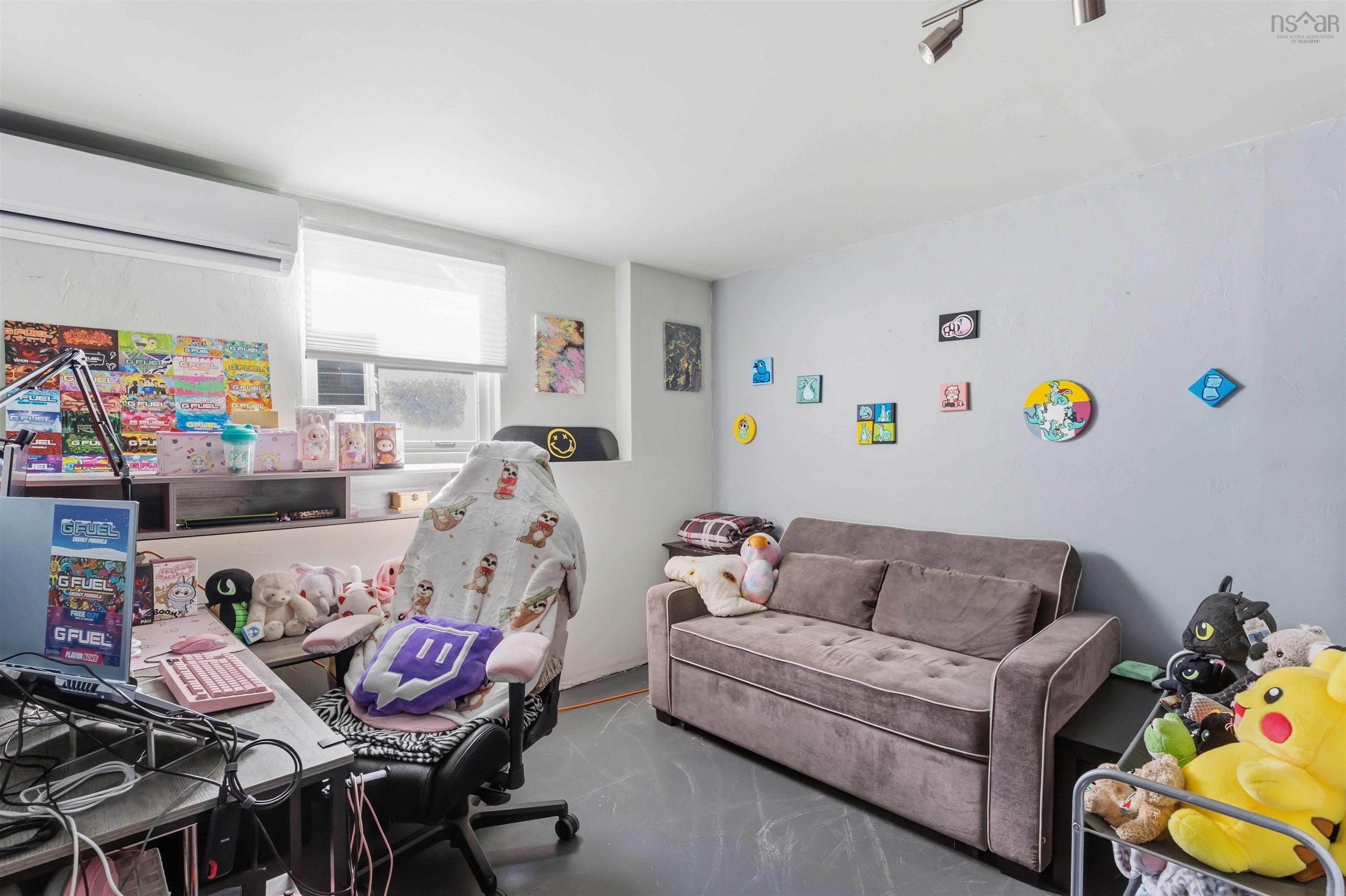 $469,905.00: 909 Shawn Drive, Kingston