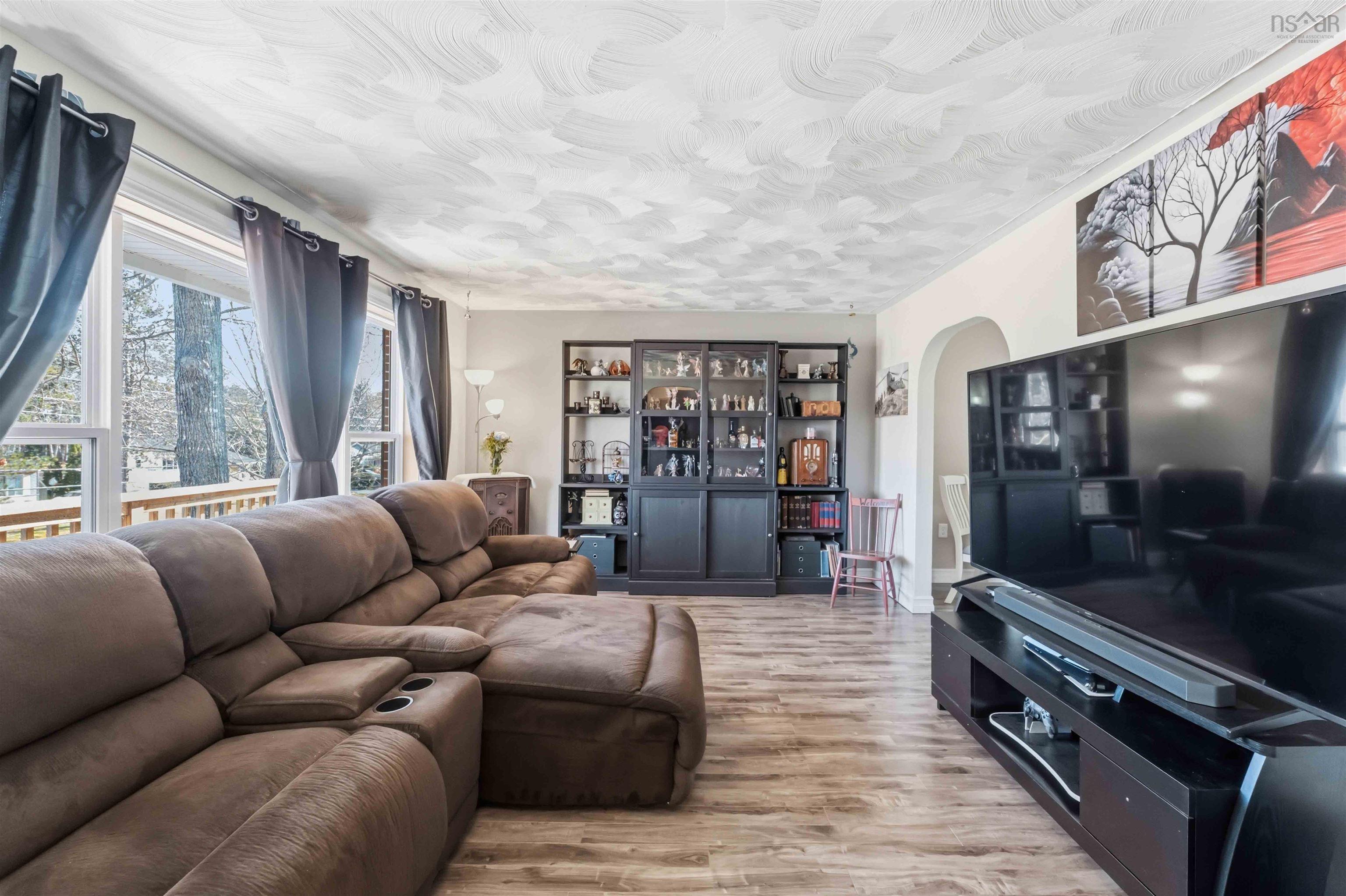 $469,905.00: 909 Shawn Drive, Kingston