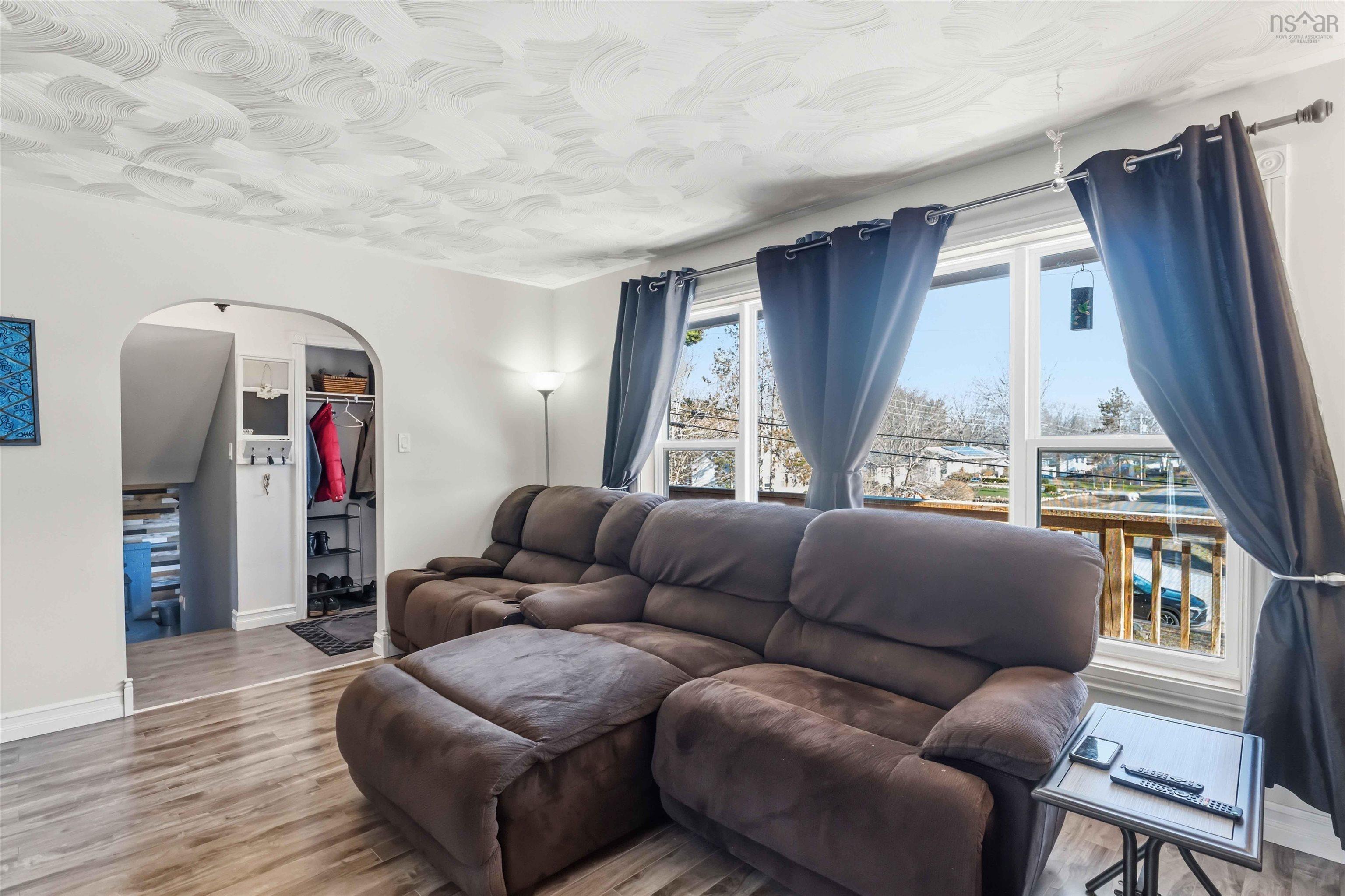 $469,905.00: 909 Shawn Drive, Kingston