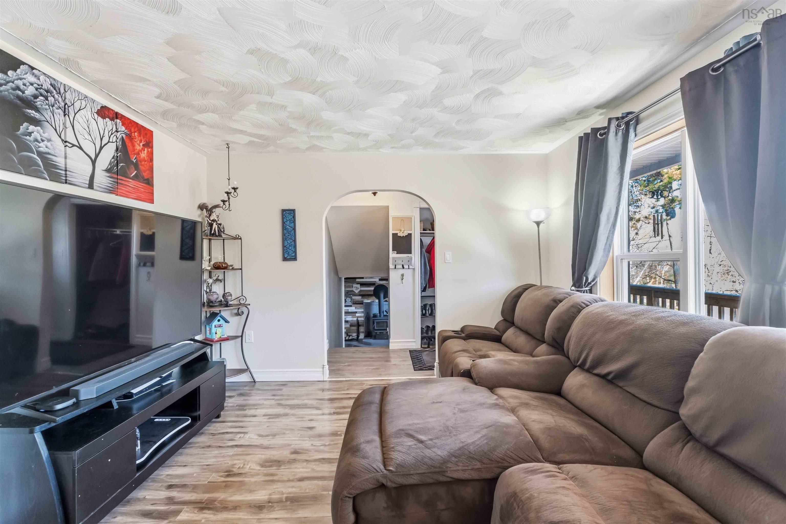 $469,905.00: 909 Shawn Drive, Kingston