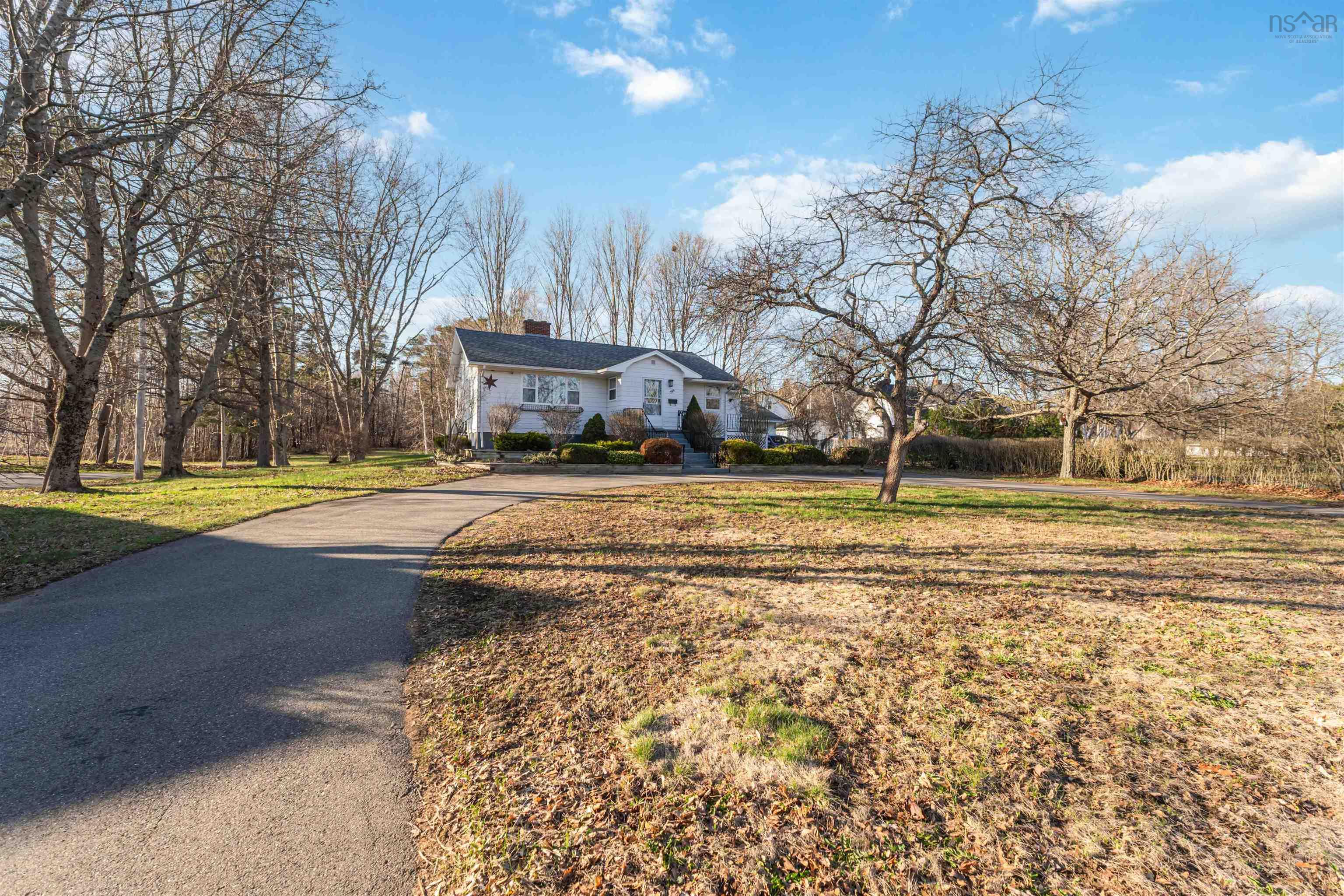 $377,500.00: 799 Main Street, Kingston