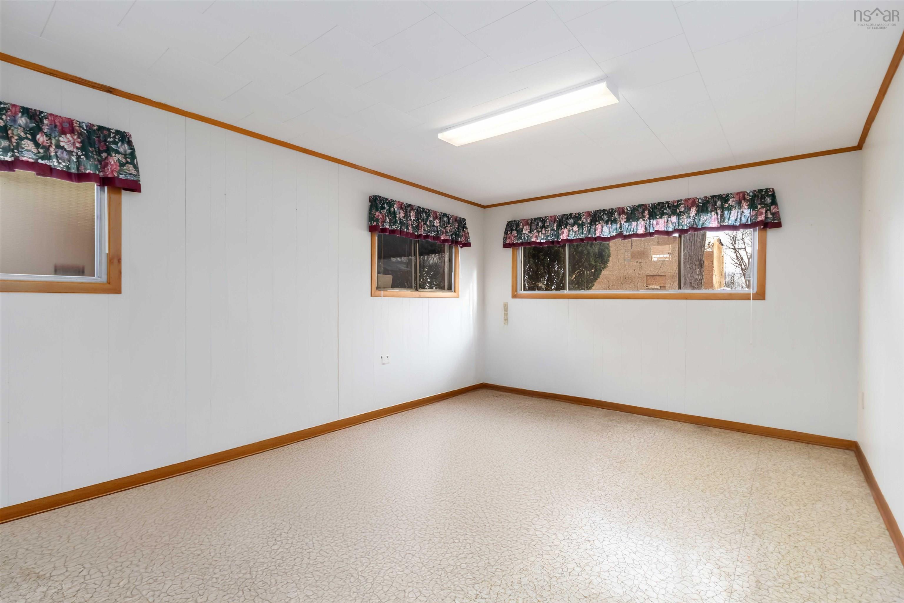 $579,900.00: 71 Woodward Crescent, Halifax