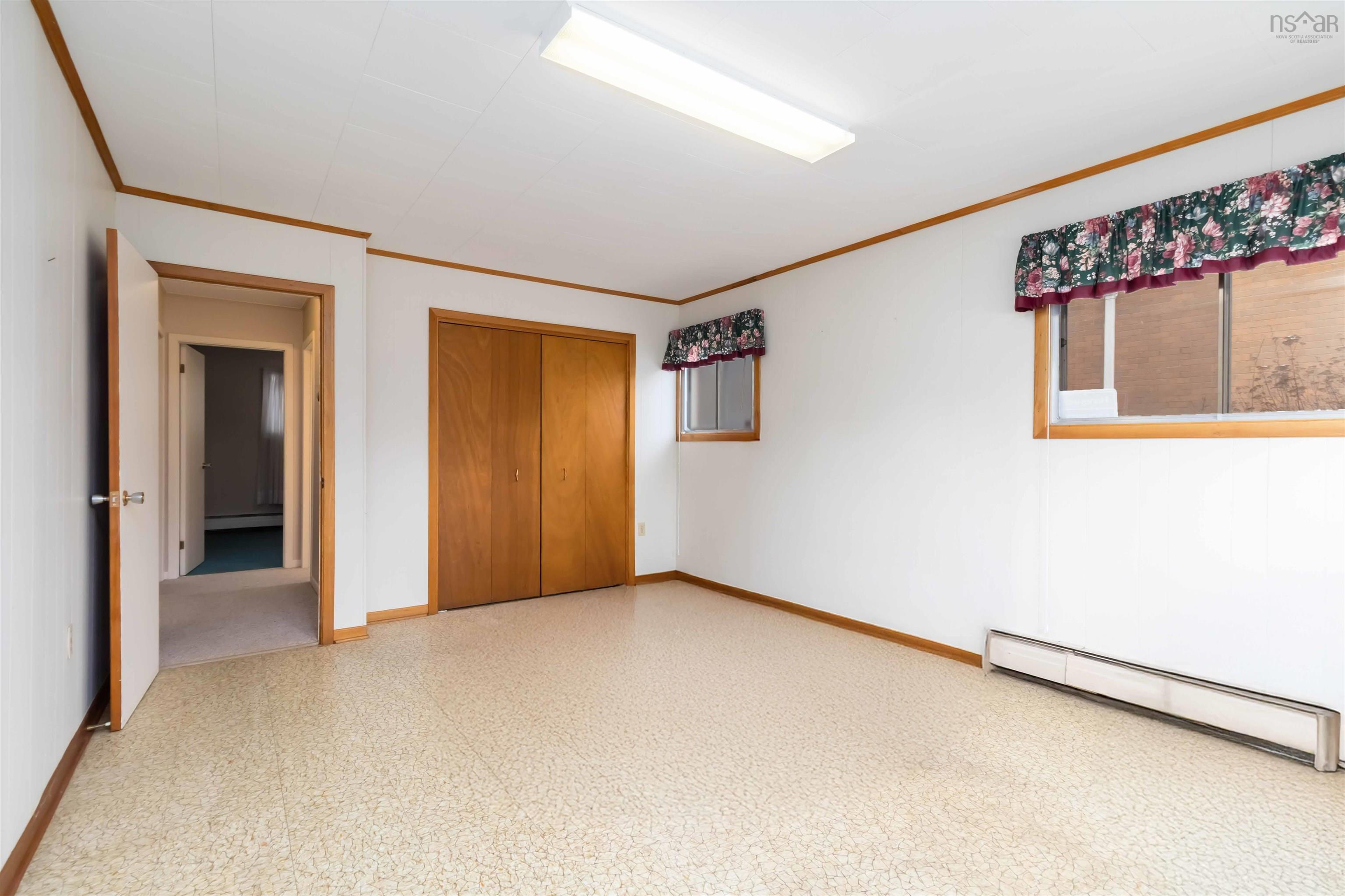 $579,900.00: 71 Woodward Crescent, Halifax
