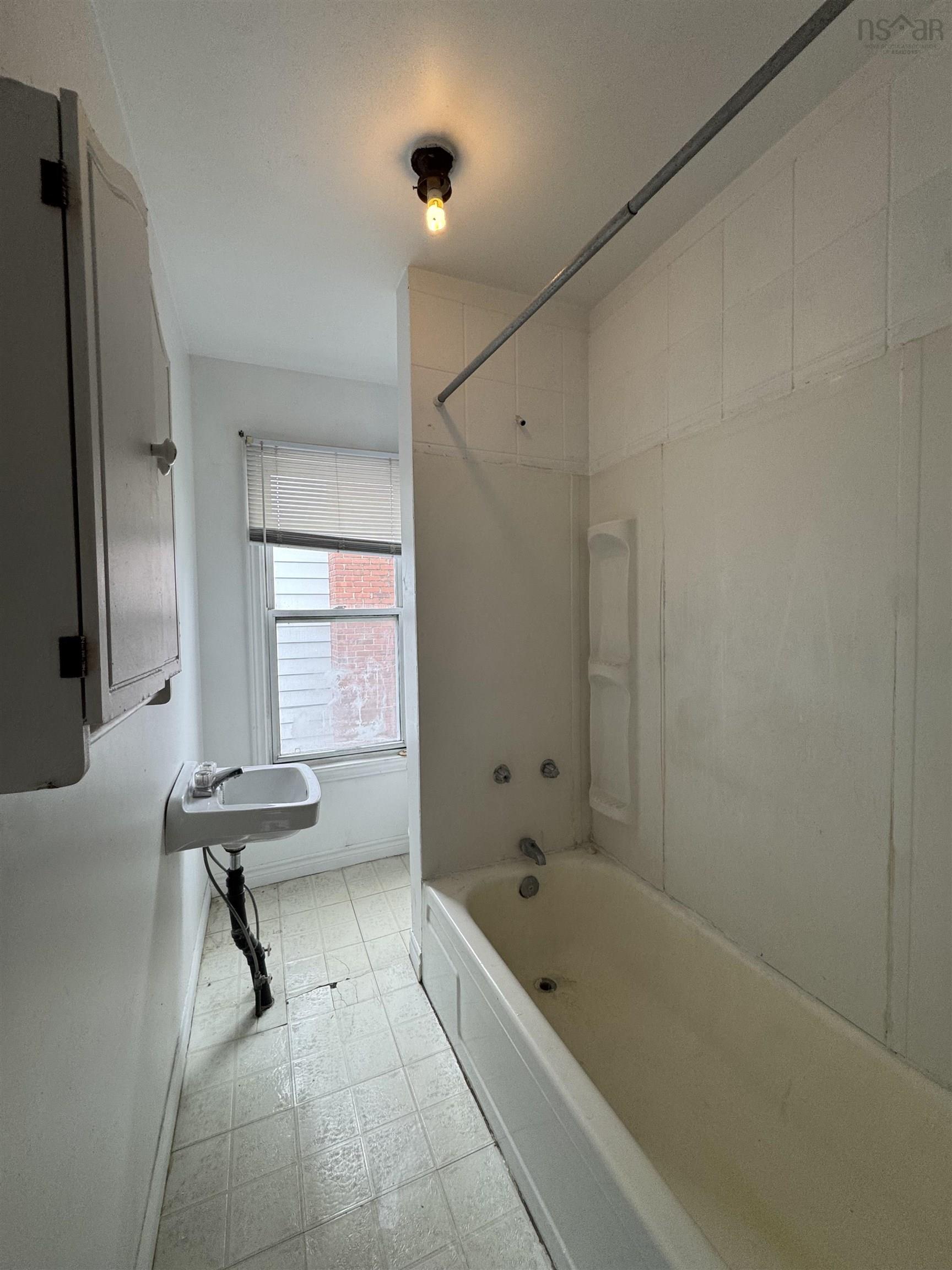 $124,900.00: 375 Townsend Street, Sydney