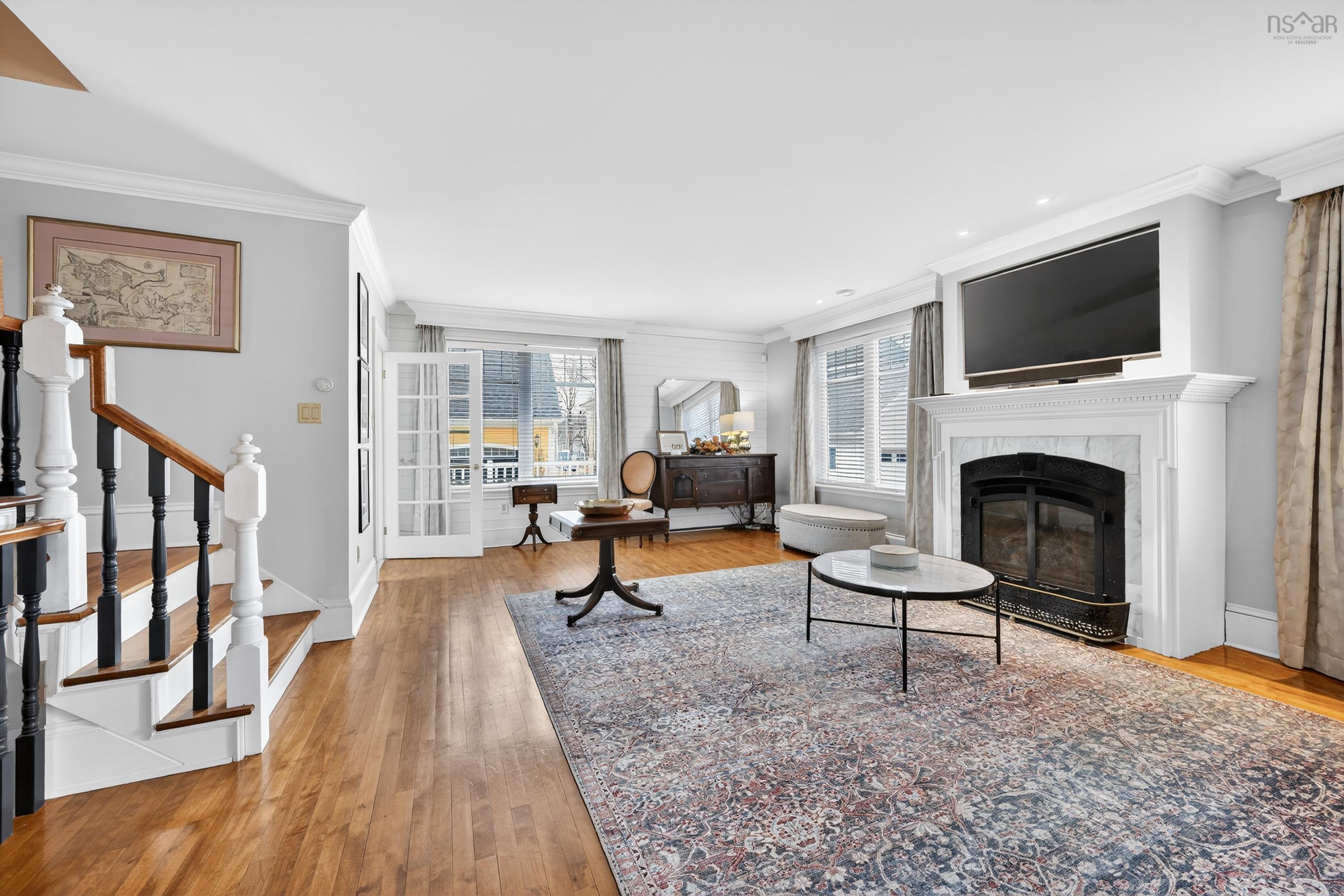 $725,000.00: 15 Whitney Avenue, Sydney