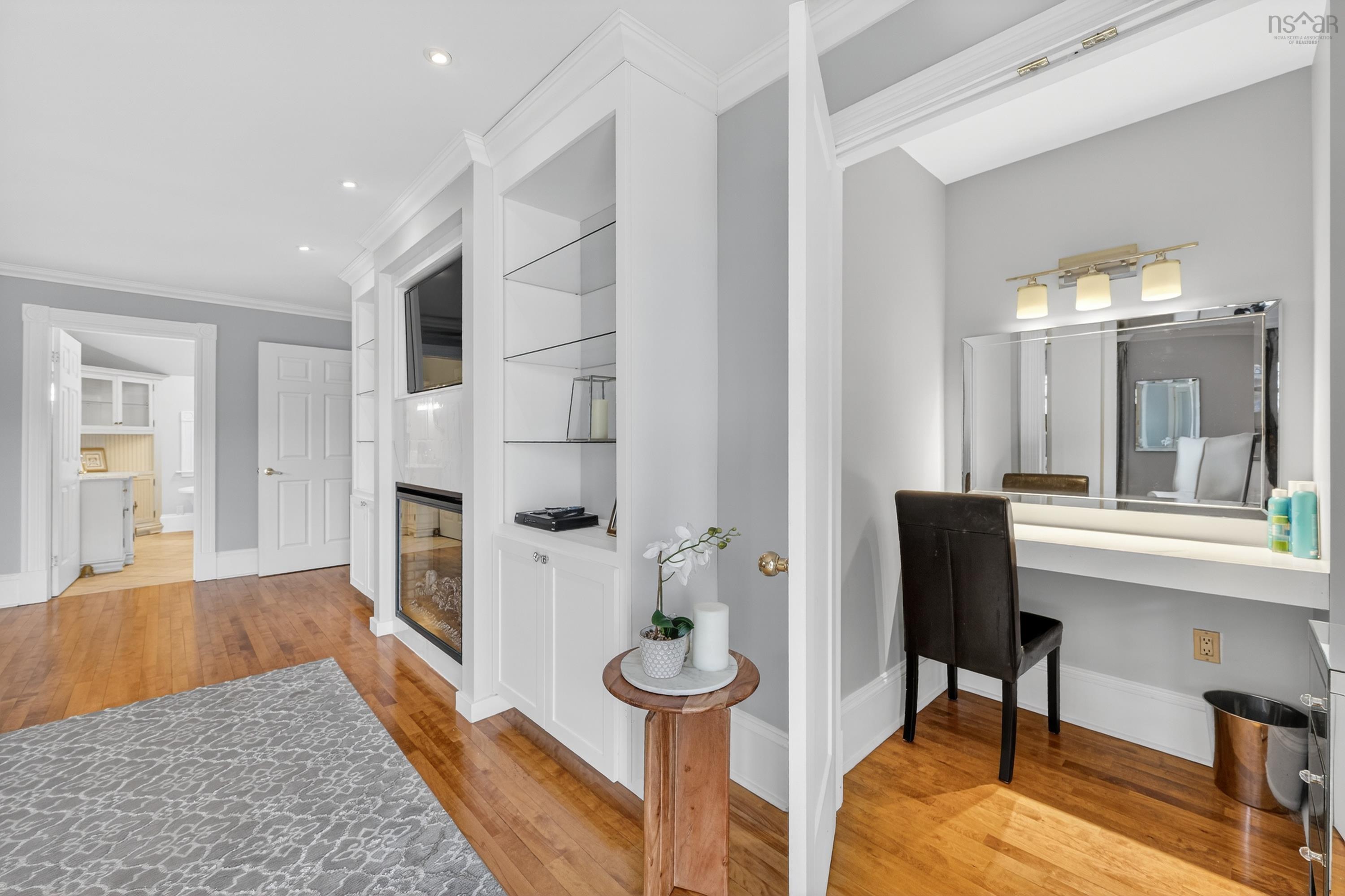 $725,000.00: 15 Whitney Avenue, Sydney