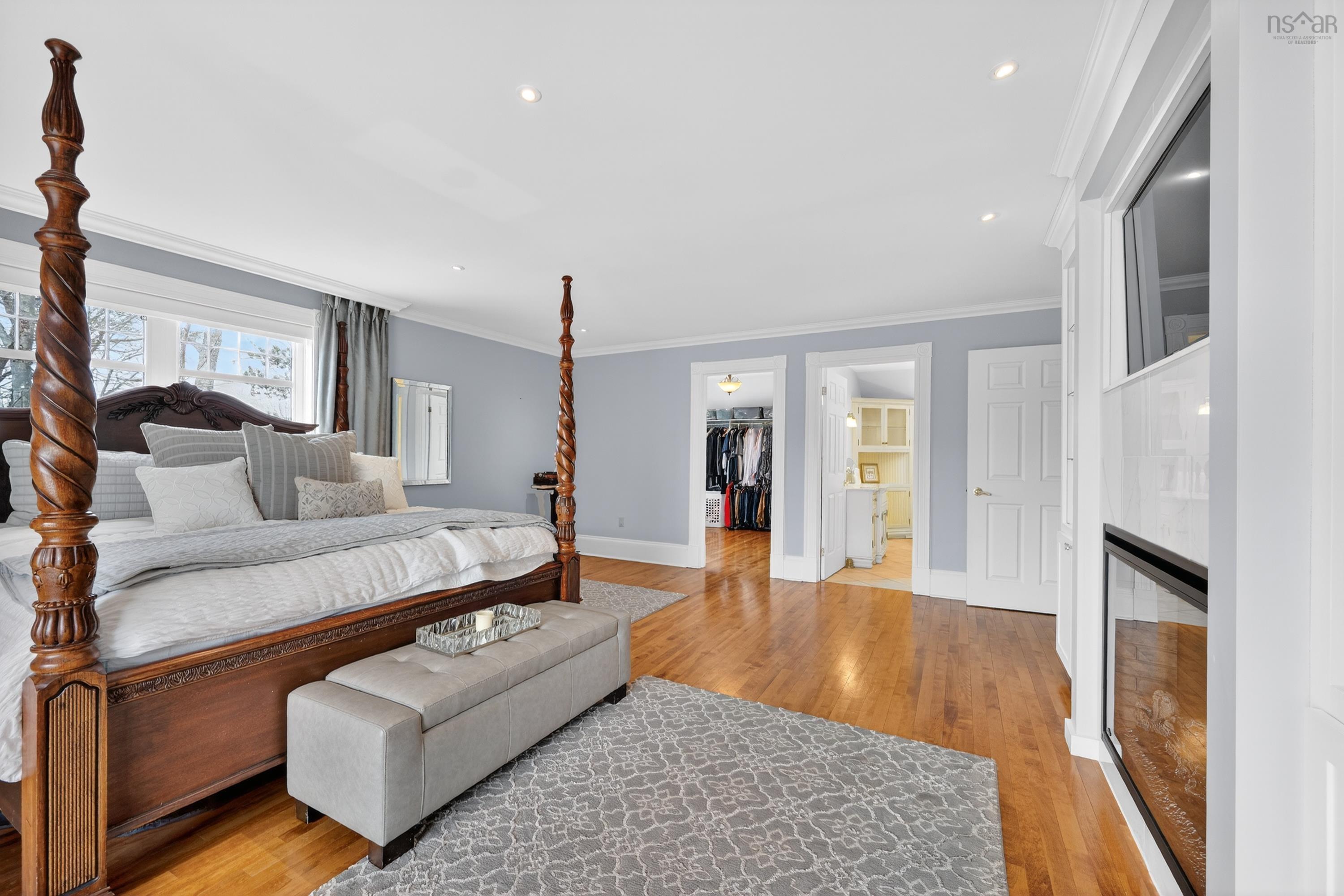 $725,000.00: 15 Whitney Avenue, Sydney