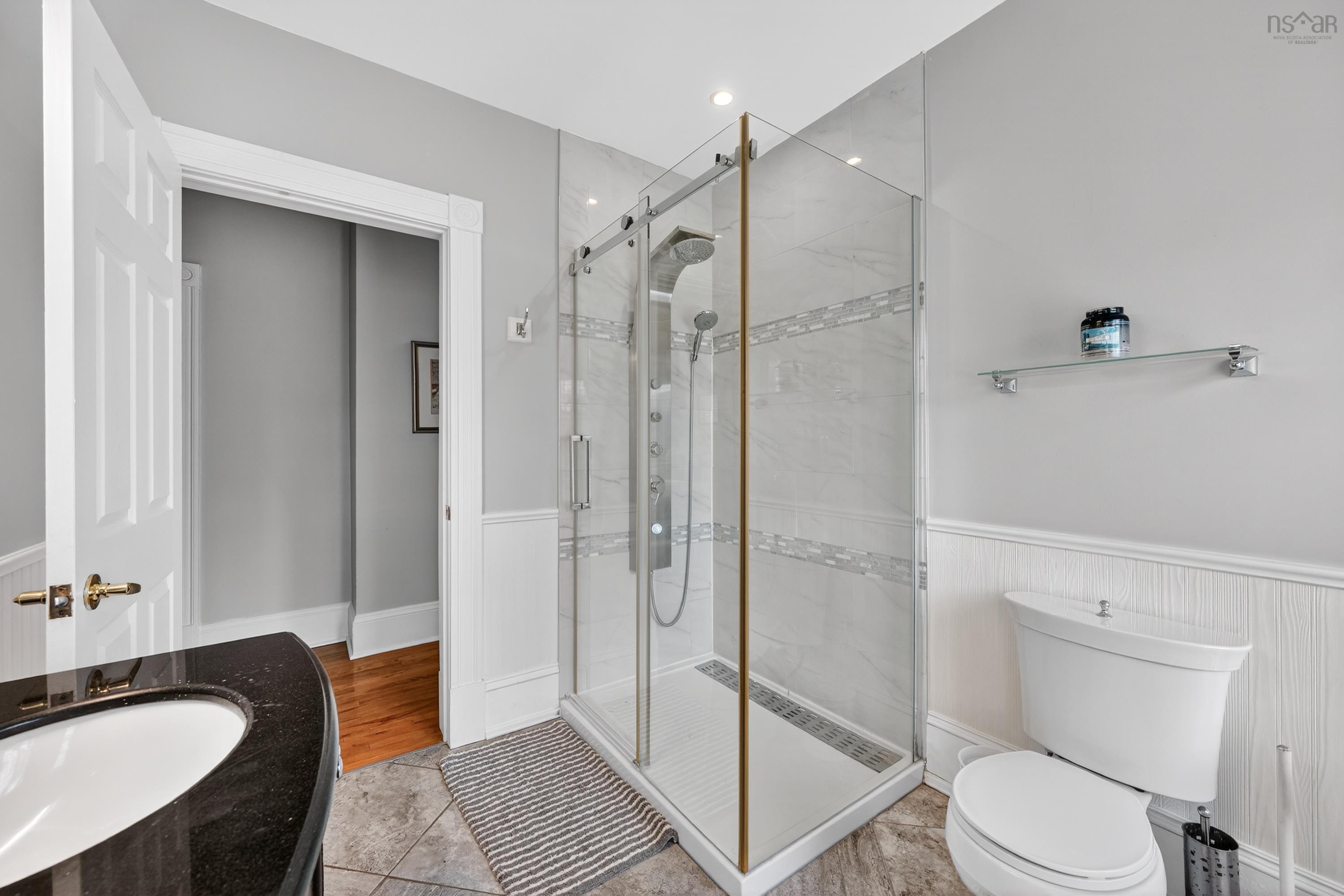 $725,000.00: 15 Whitney Avenue, Sydney