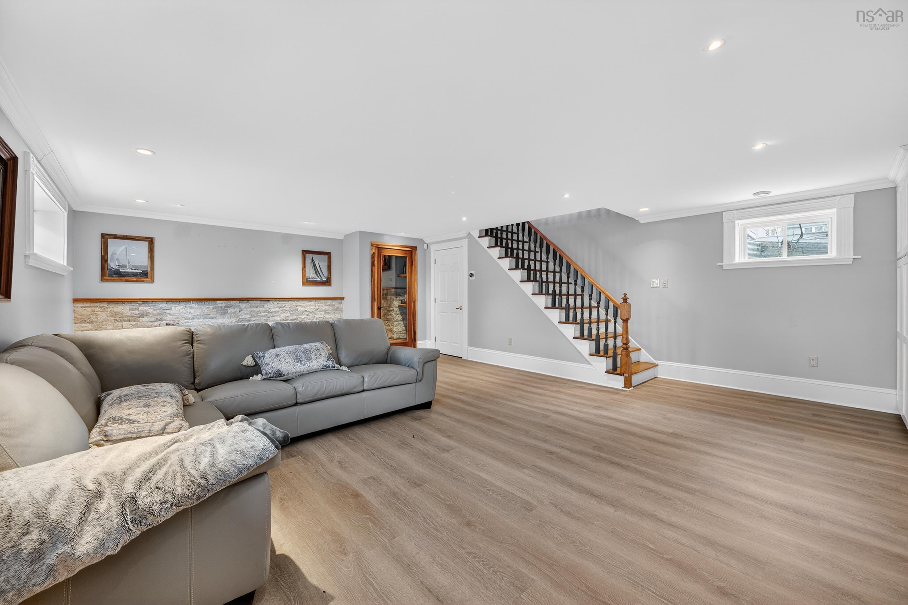 $725,000.00: 15 Whitney Avenue, Sydney