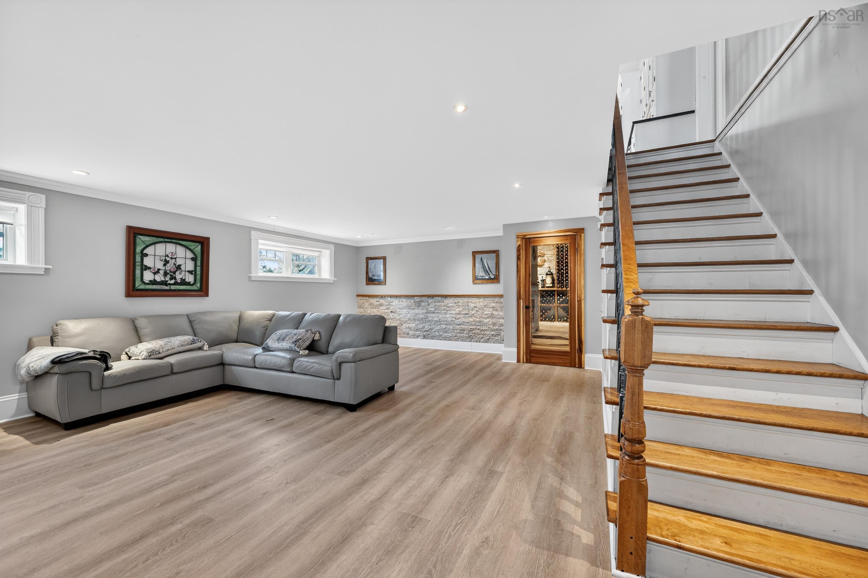 $725,000.00: 15 Whitney Avenue, Sydney