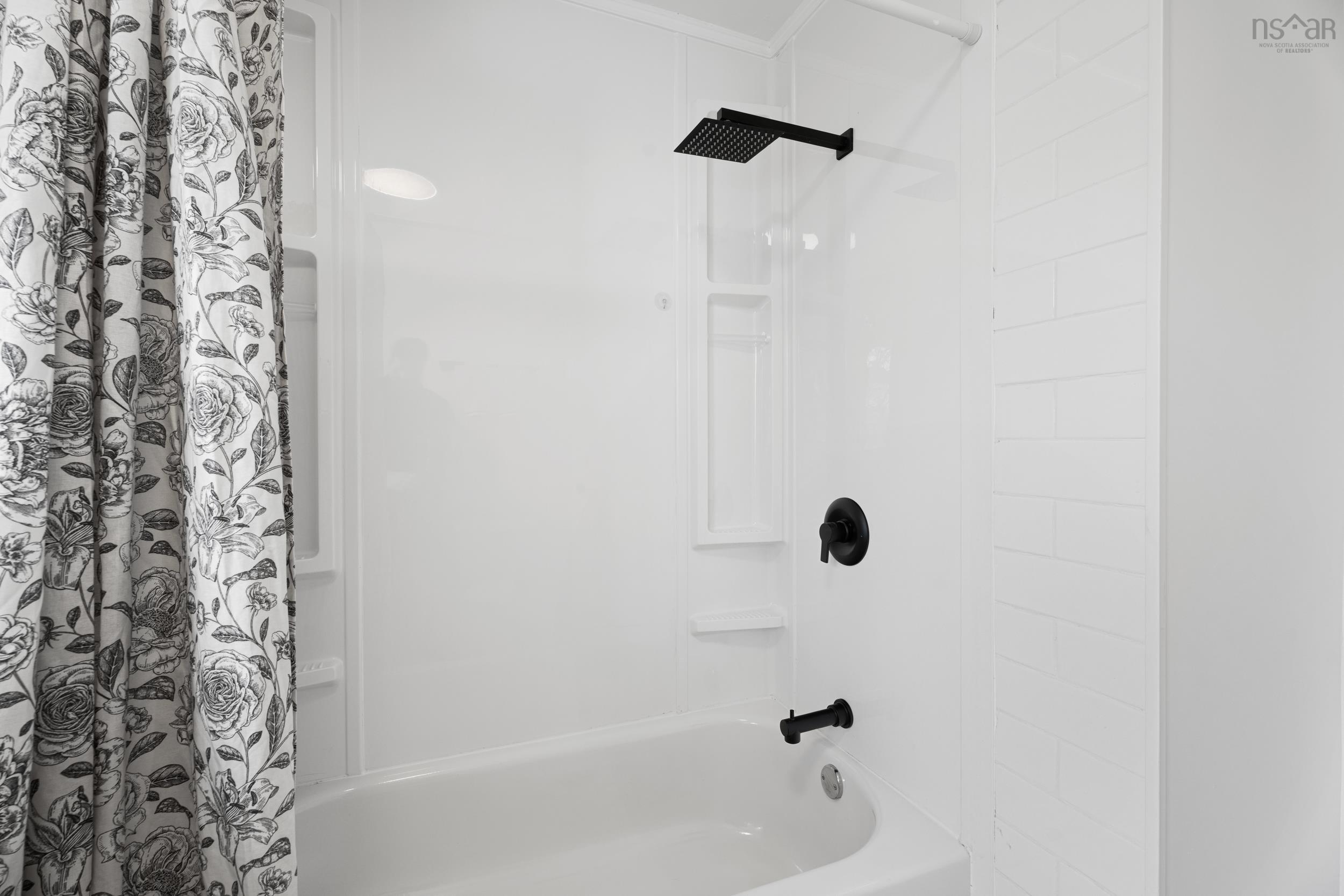 105 Woodlawn Road, Dartmouth, NS (MLS 202608239)