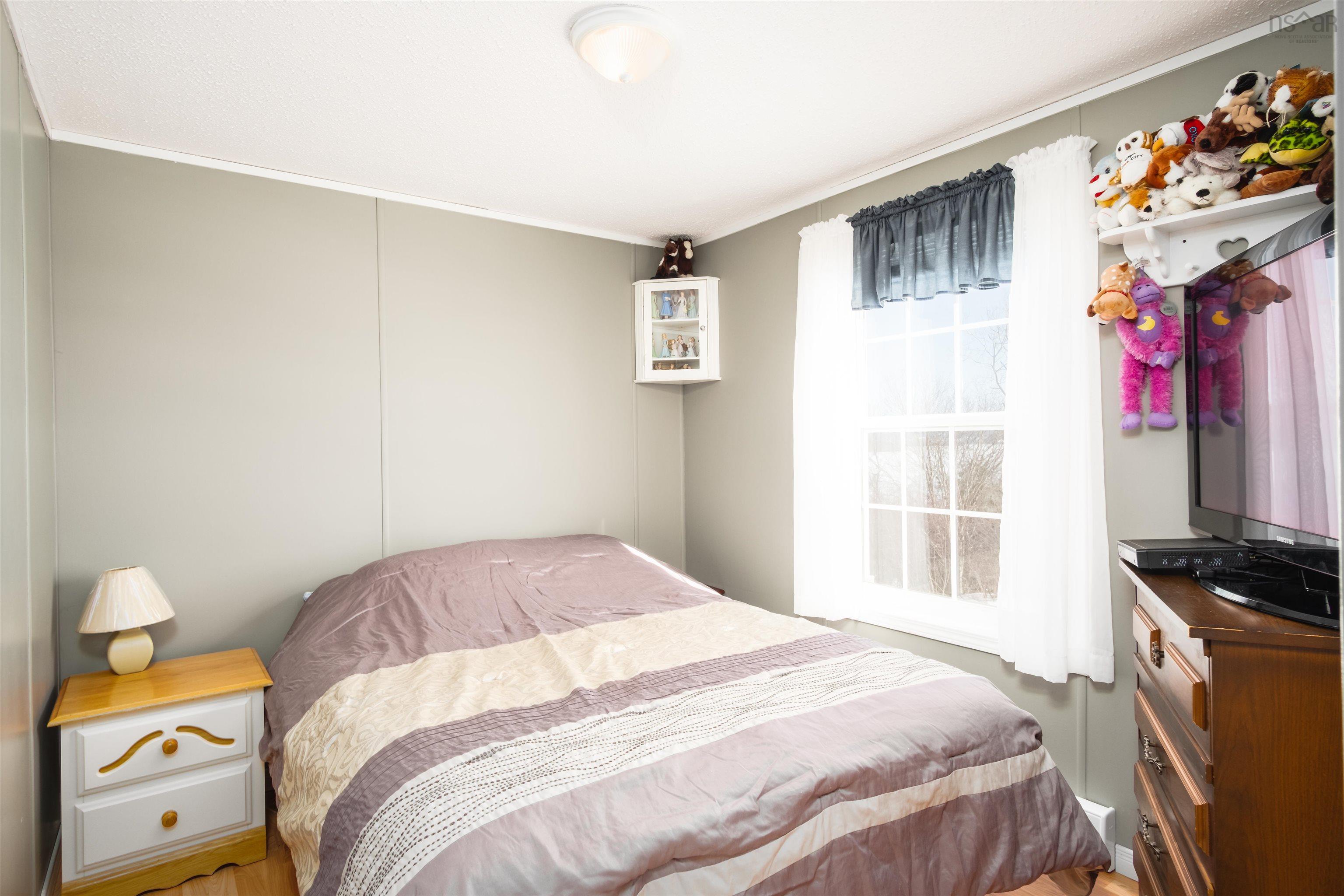 $340,000.00: 1576 West Lake Ainslie Road, West Lake Ainslie