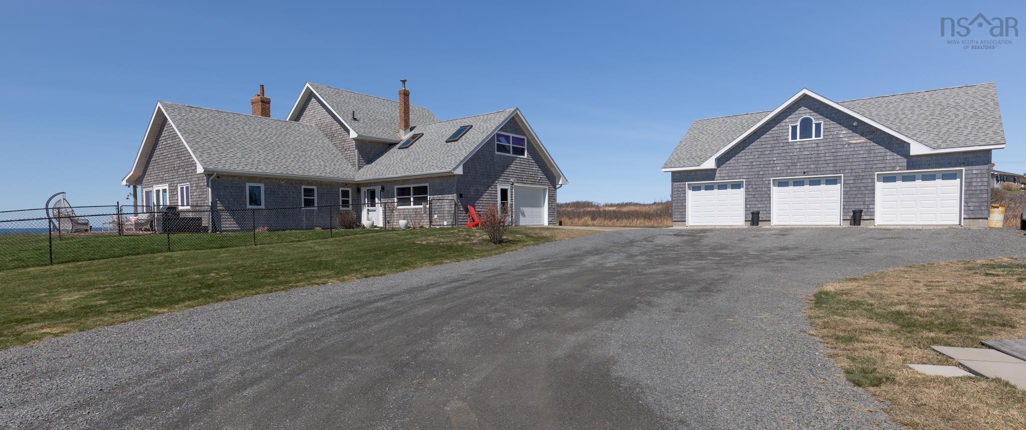 $959,000.00: 2435 Main Shore Road, Port Maitland