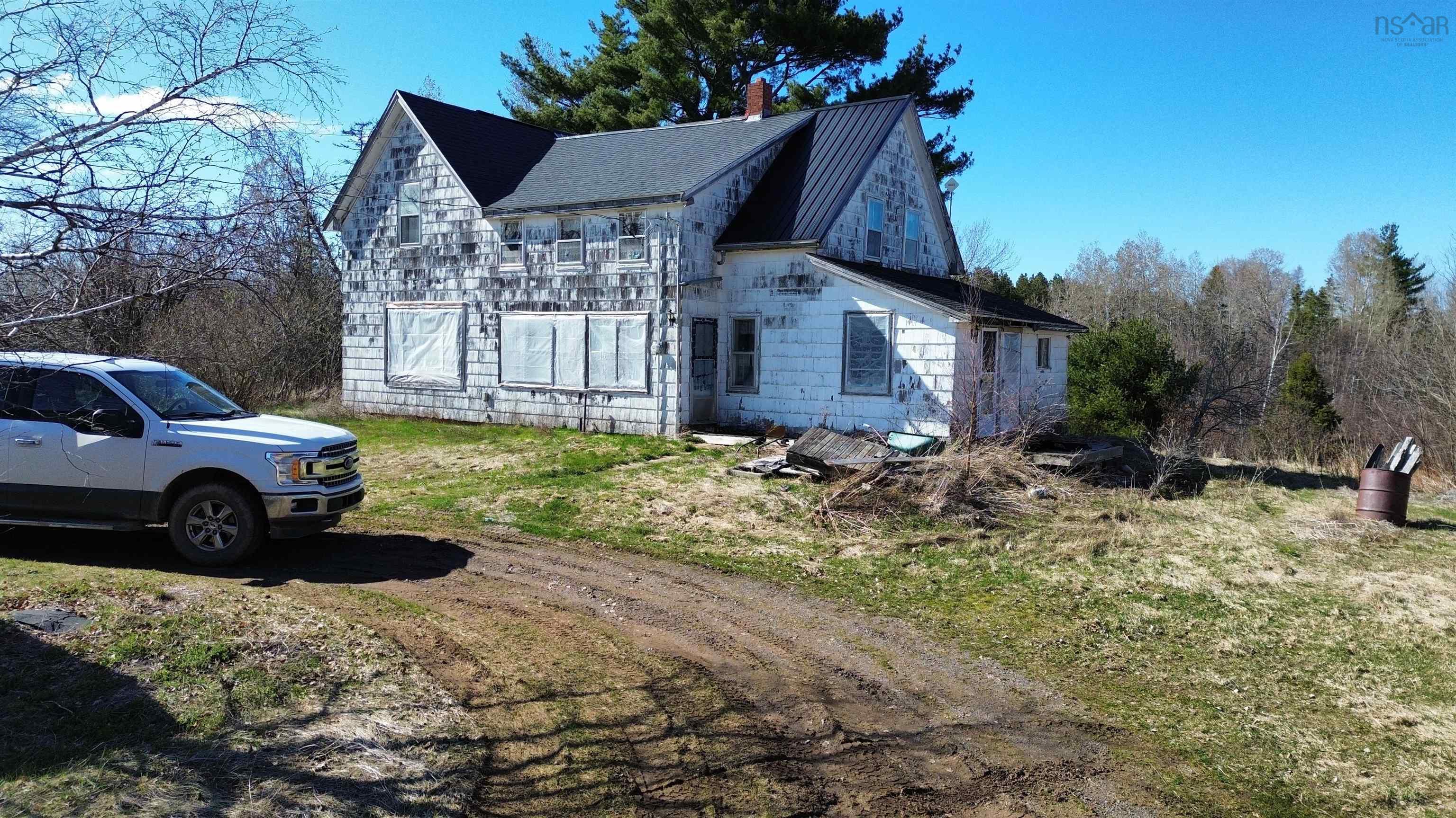$289,900.00: 5882 New Truro Road, New Annan