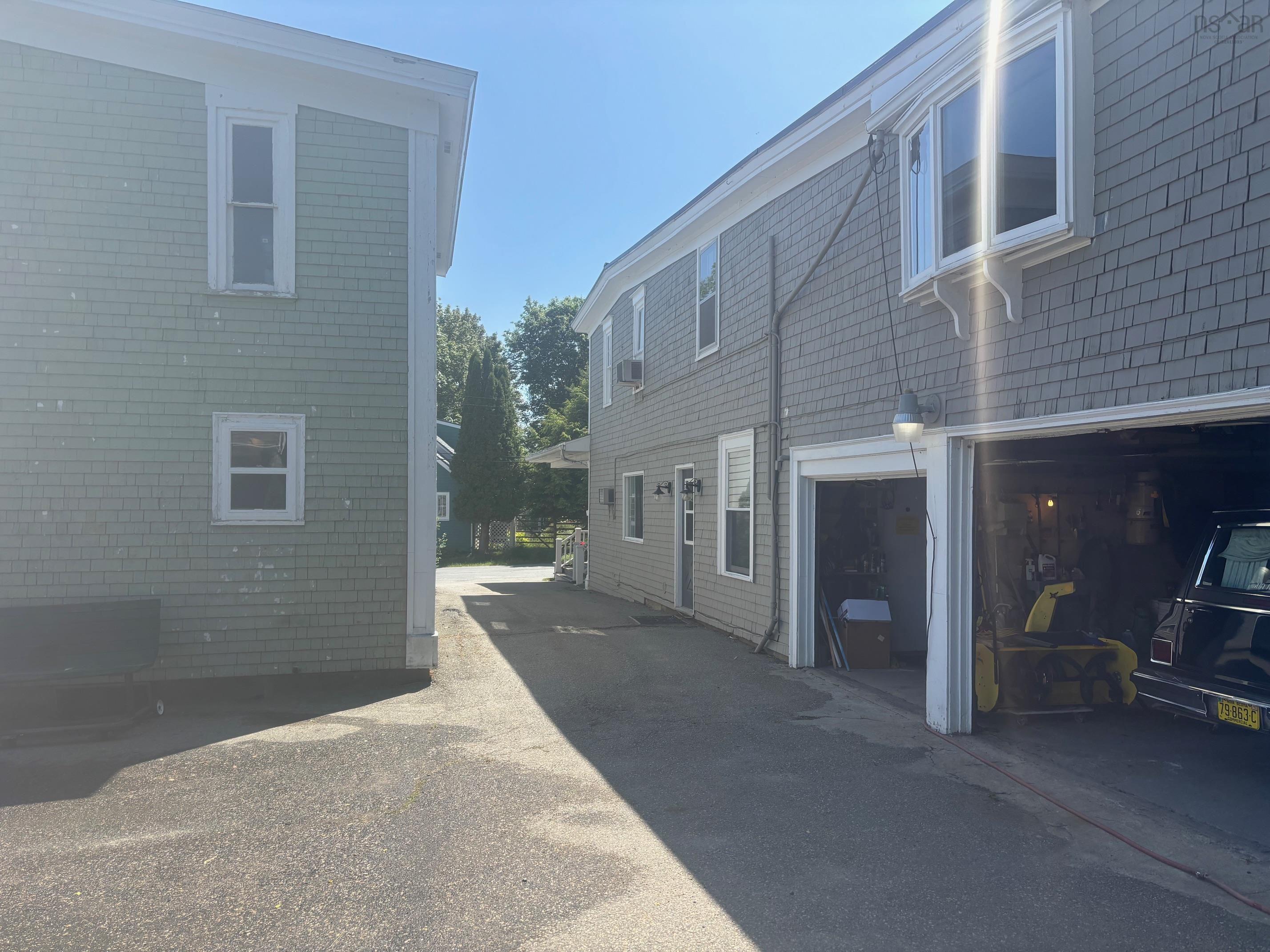 $996,500.00: 28 & 32 Parish Street, Mahone Bay