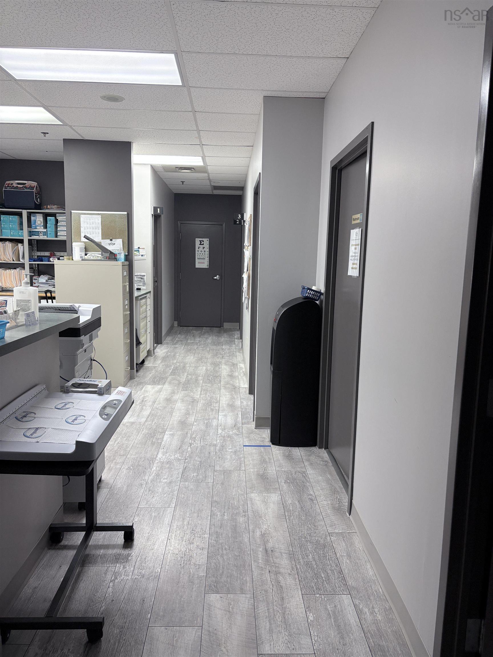 102 5991 Spring Garden Road, Halifax, NS (MLS 202608275)