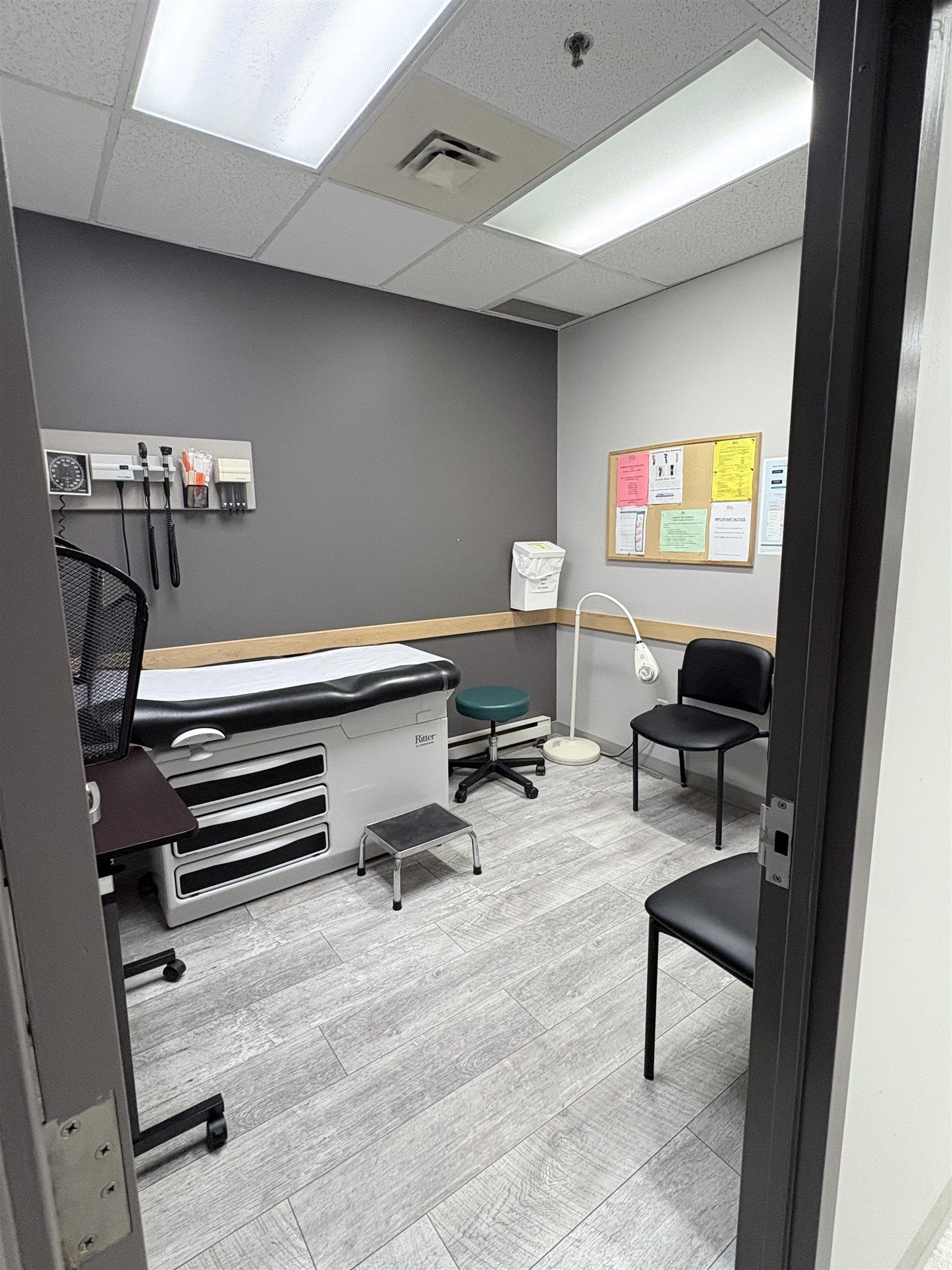 102 5991 Spring Garden Road, Halifax, NS (MLS 202608275)