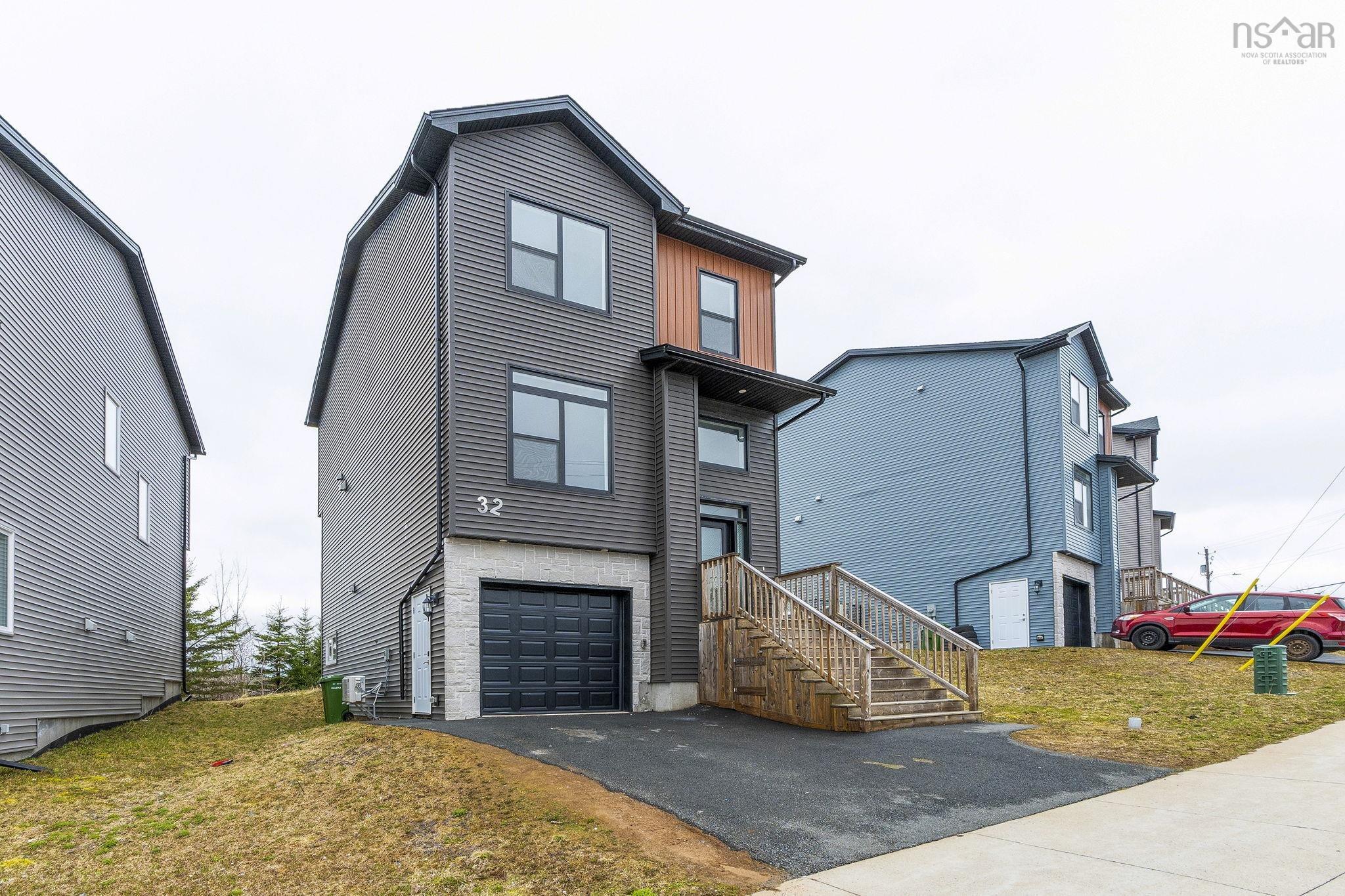 $729,900.00: 32 Higgins Avenue, Beechville