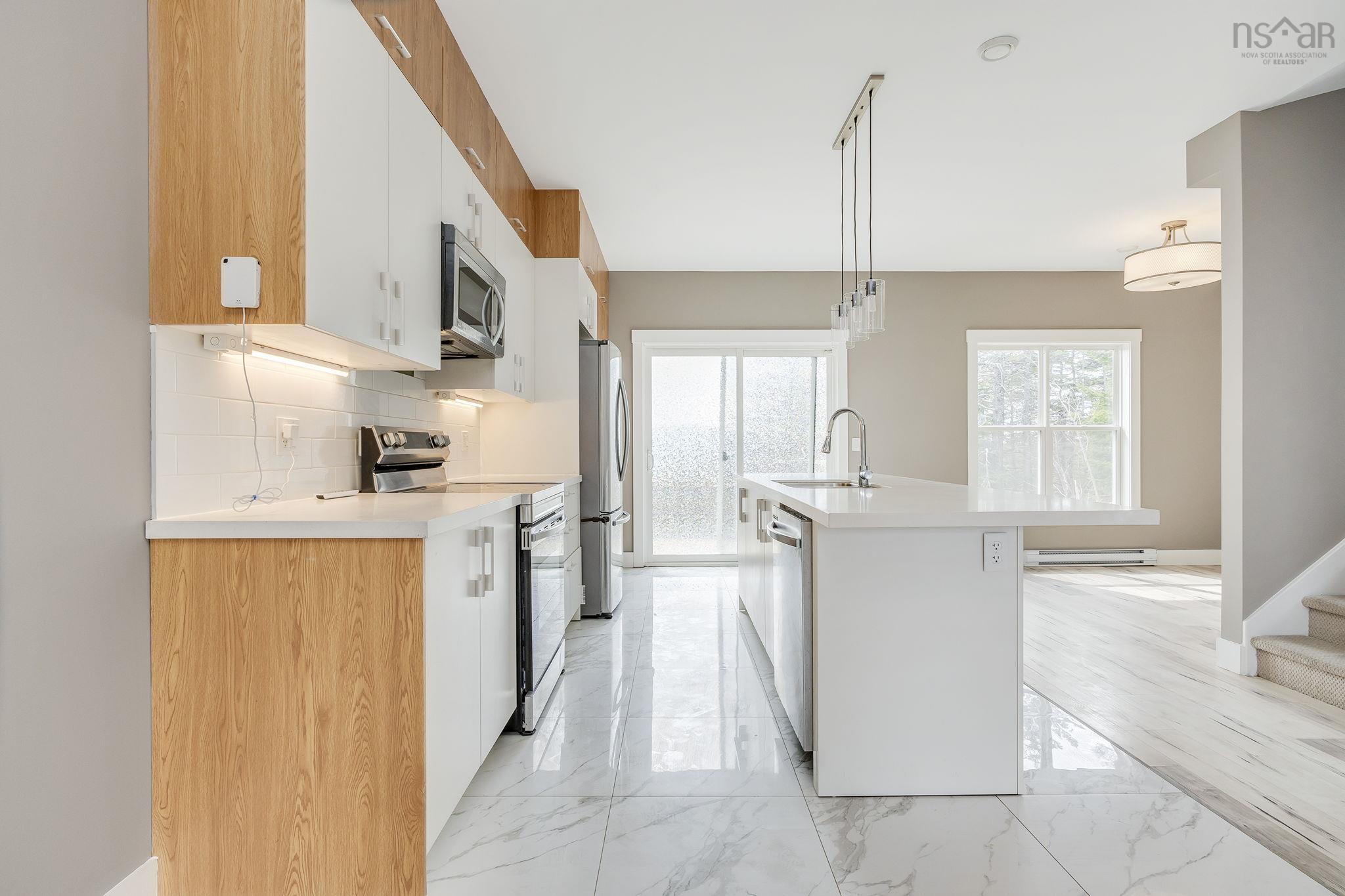 $729,900.00: 32 Higgins Avenue, Beechville