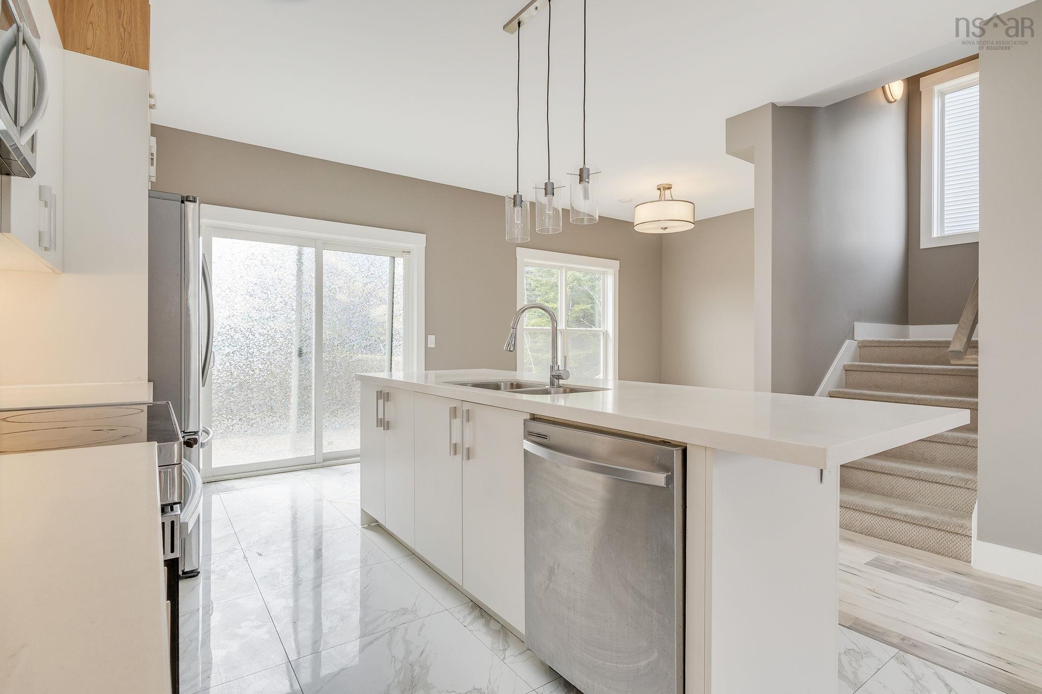 $729,900.00: 32 Higgins Avenue, Beechville