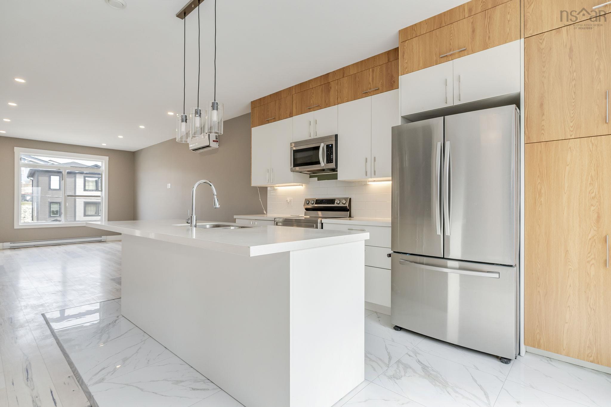 $729,900.00: 32 Higgins Avenue, Beechville