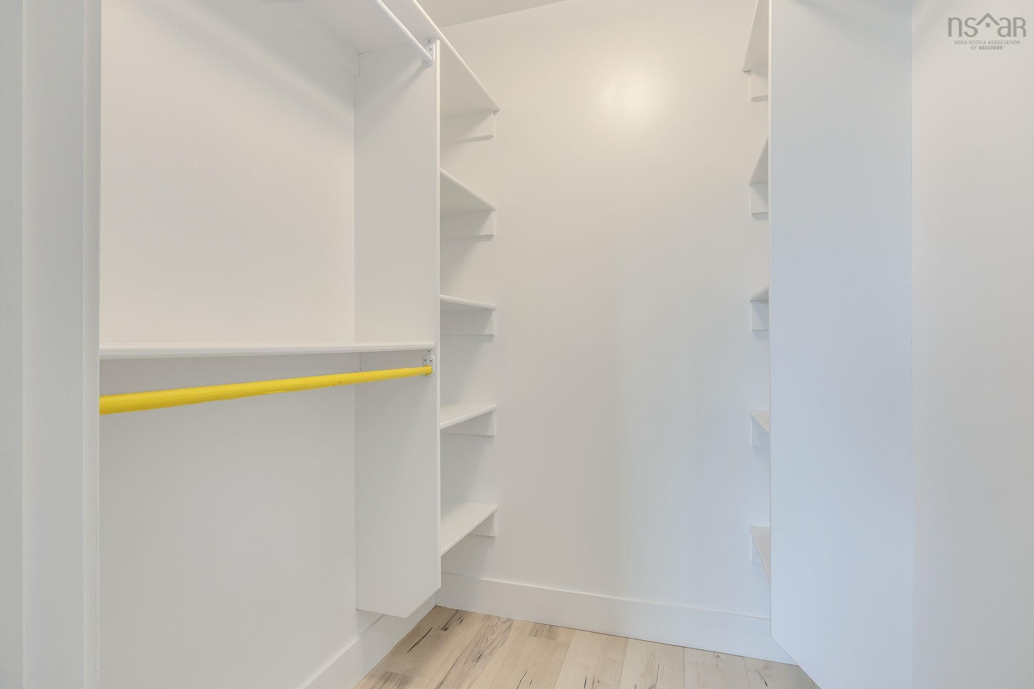 $729,900.00: 32 Higgins Avenue, Beechville