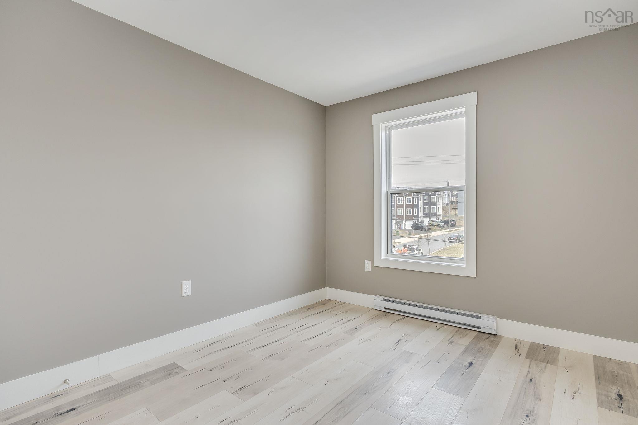 $729,900.00: 32 Higgins Avenue, Beechville