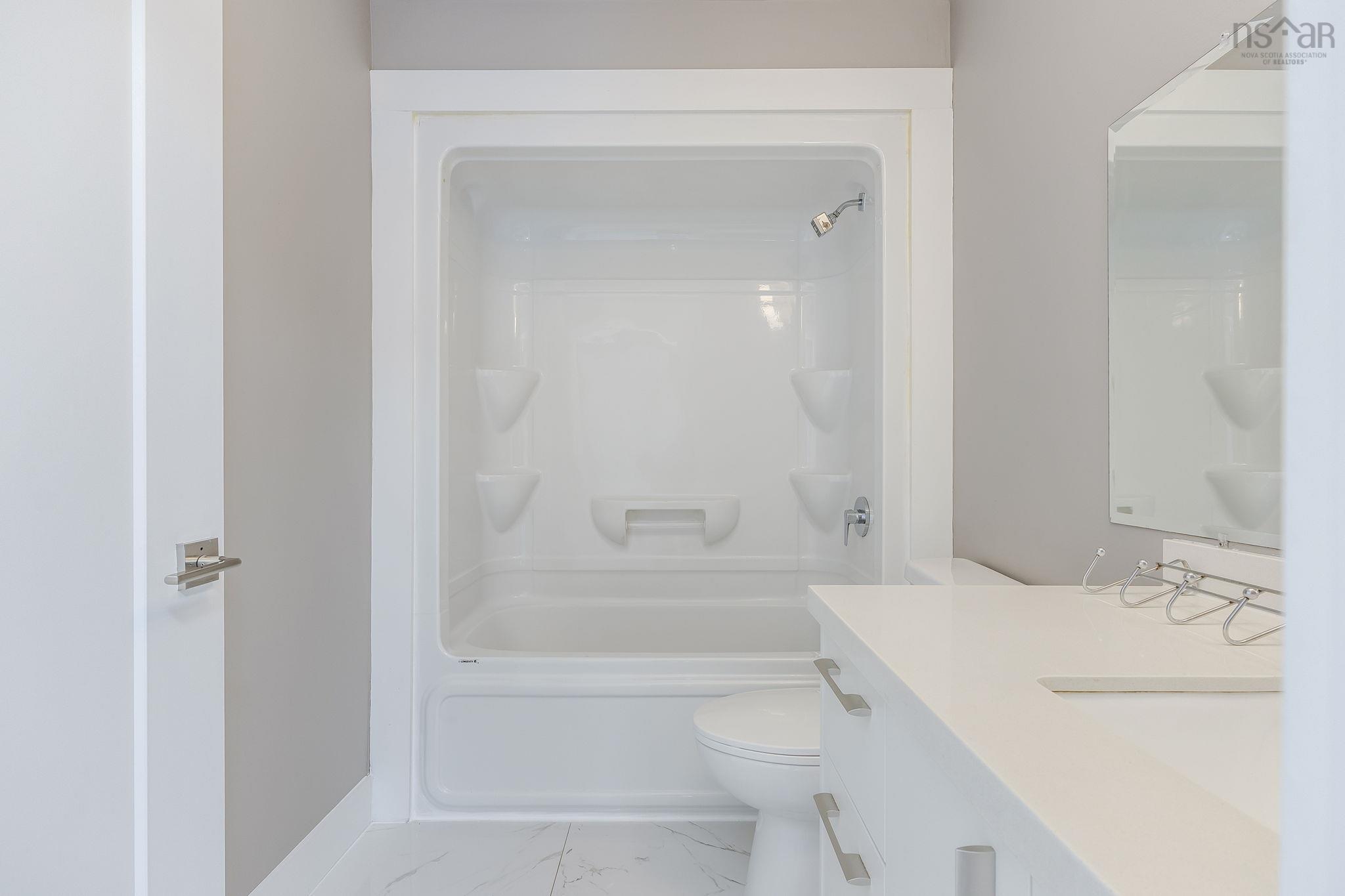 $729,900.00: 32 Higgins Avenue, Beechville