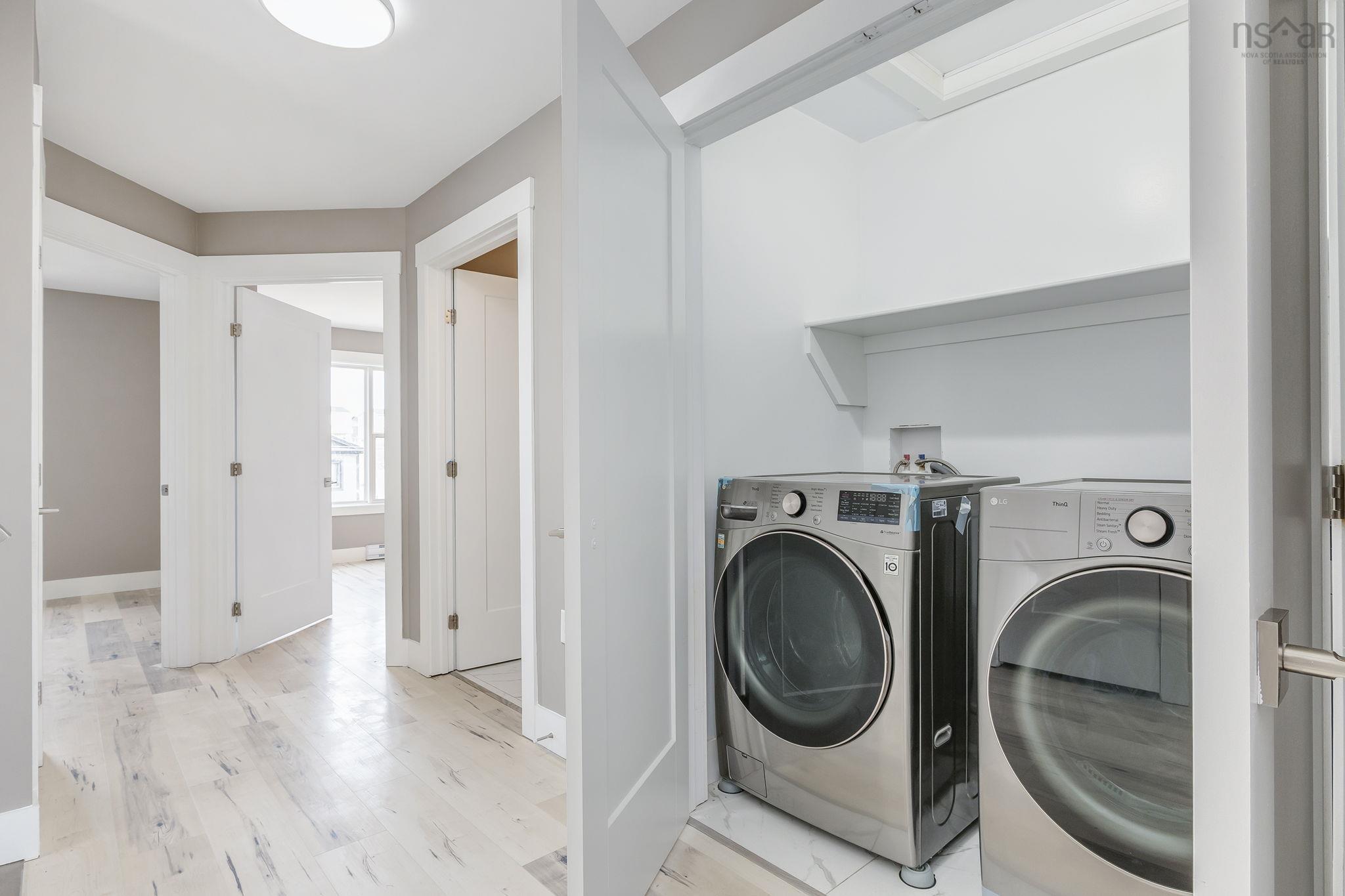 $729,900.00: 32 Higgins Avenue, Beechville