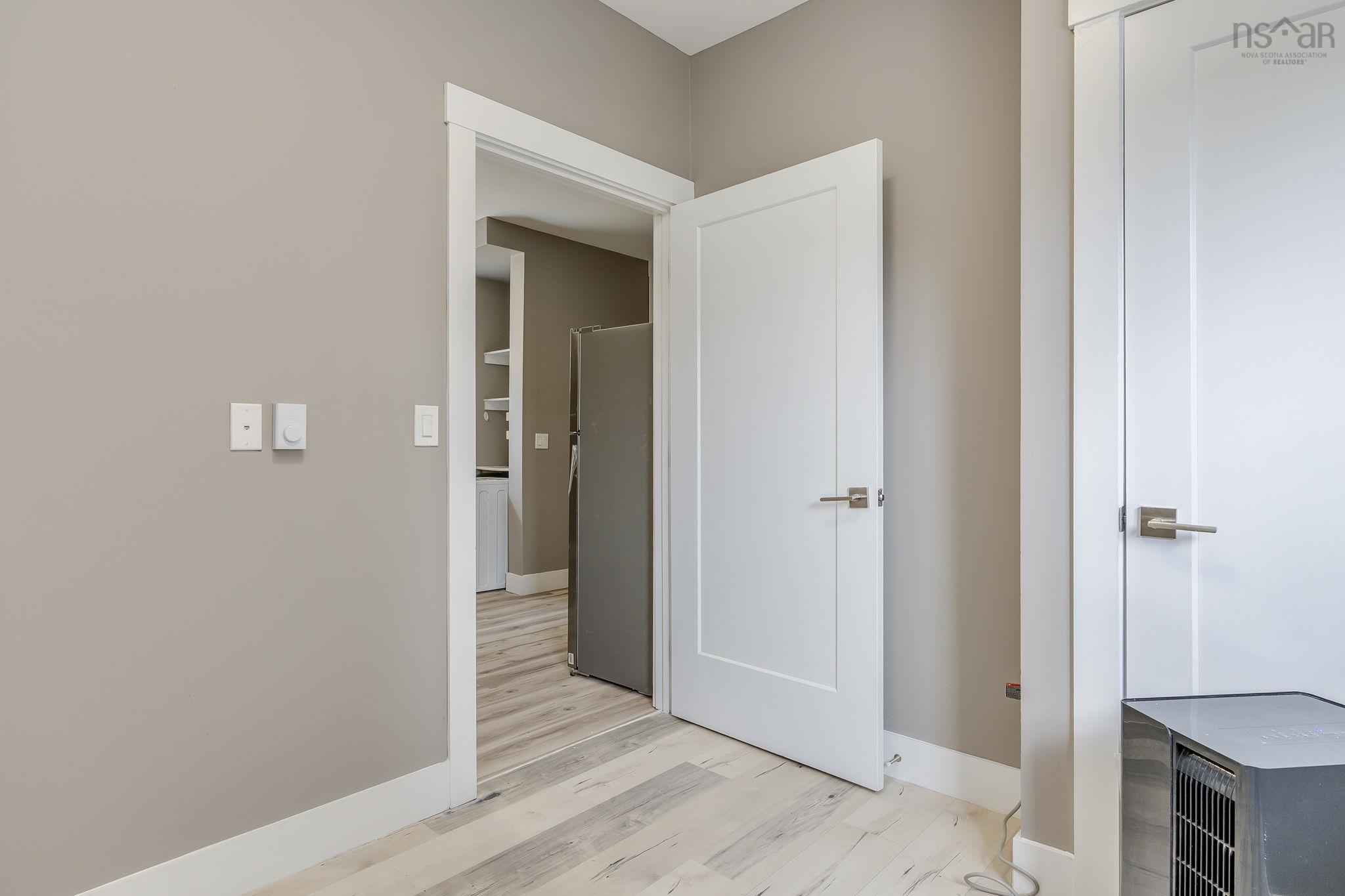 $729,900.00: 32 Higgins Avenue, Beechville