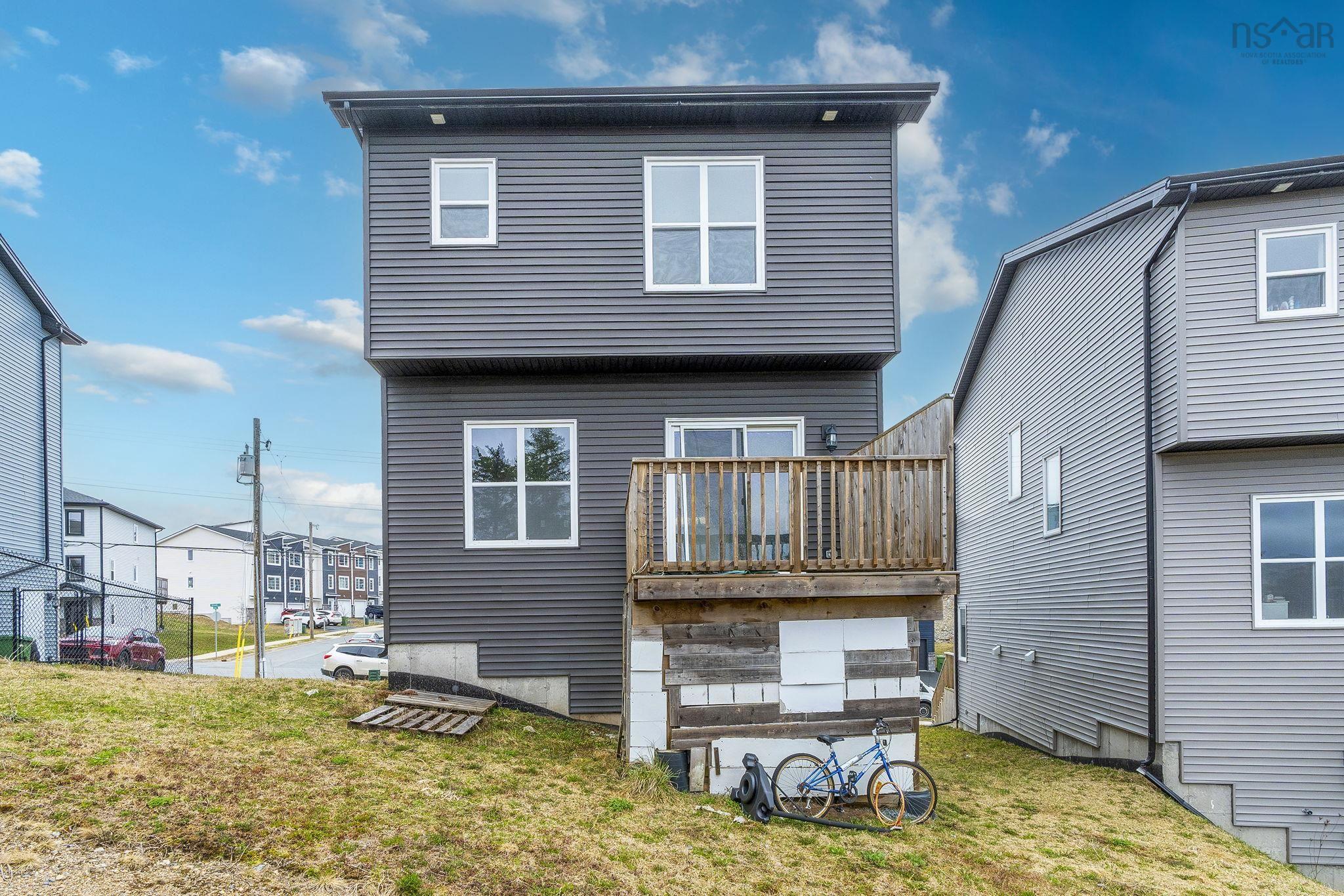 $729,900.00: 32 Higgins Avenue, Beechville