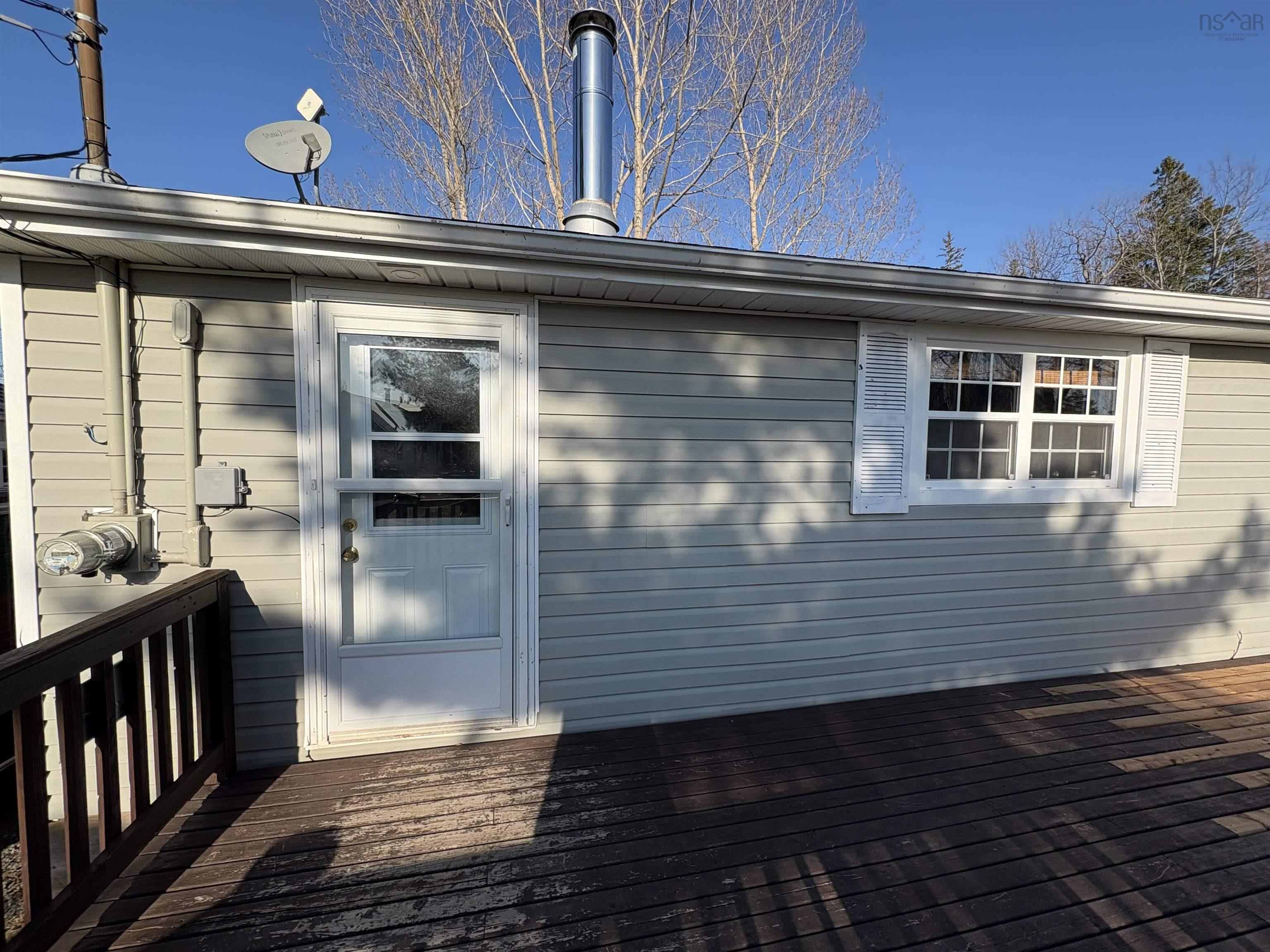 $299,000.00: 200 Lighthouse Lane, Wallace