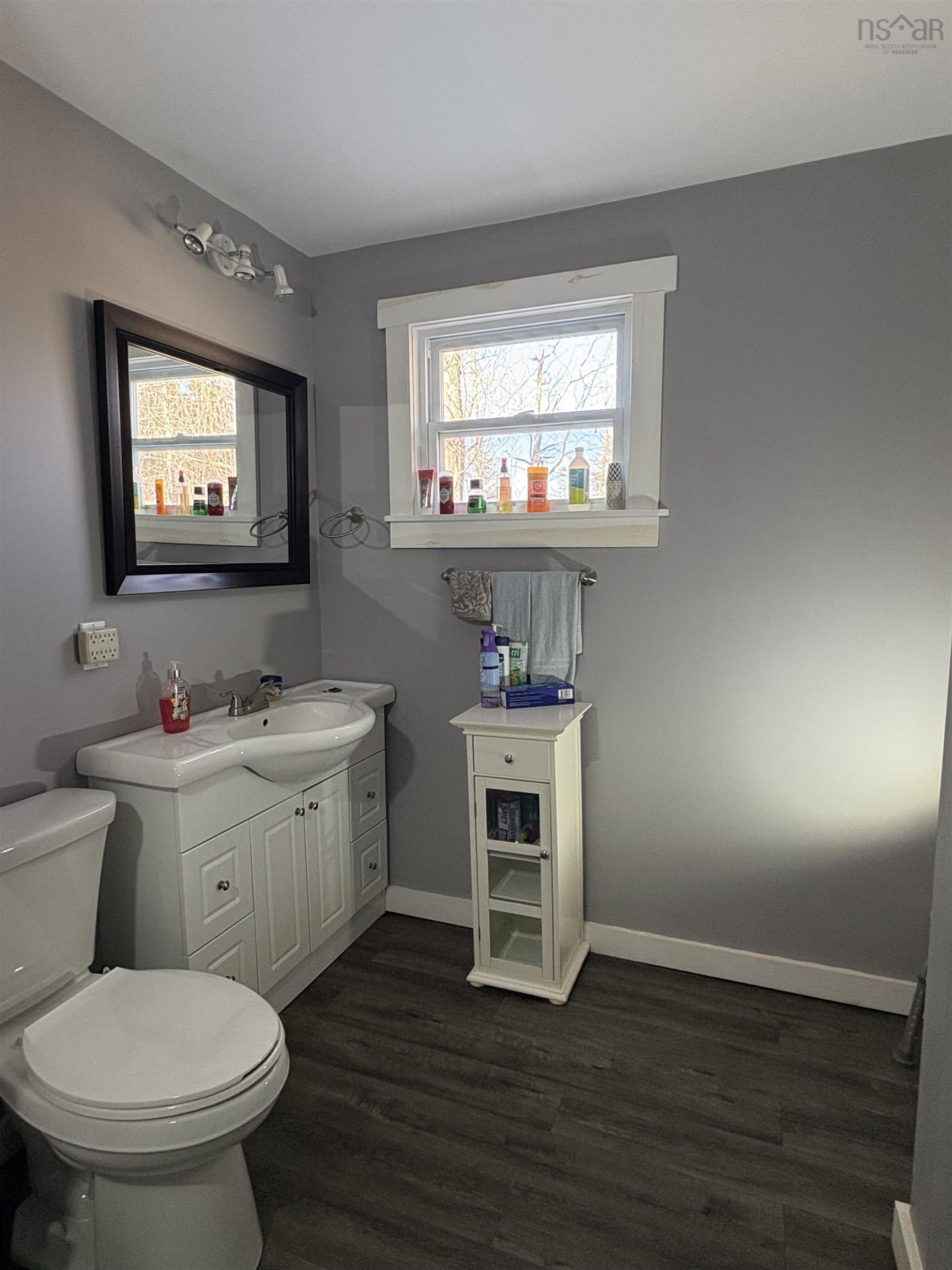 $299,000.00: 200 Lighthouse Lane, Wallace